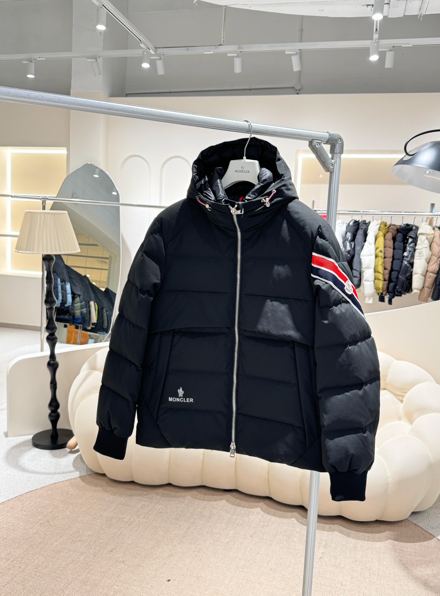 图片[9]-p1280 Moncler²⁰²⁴
2024羽绒服高版本 原⌚️对⌚️
SIZE：48-56-高仿包包