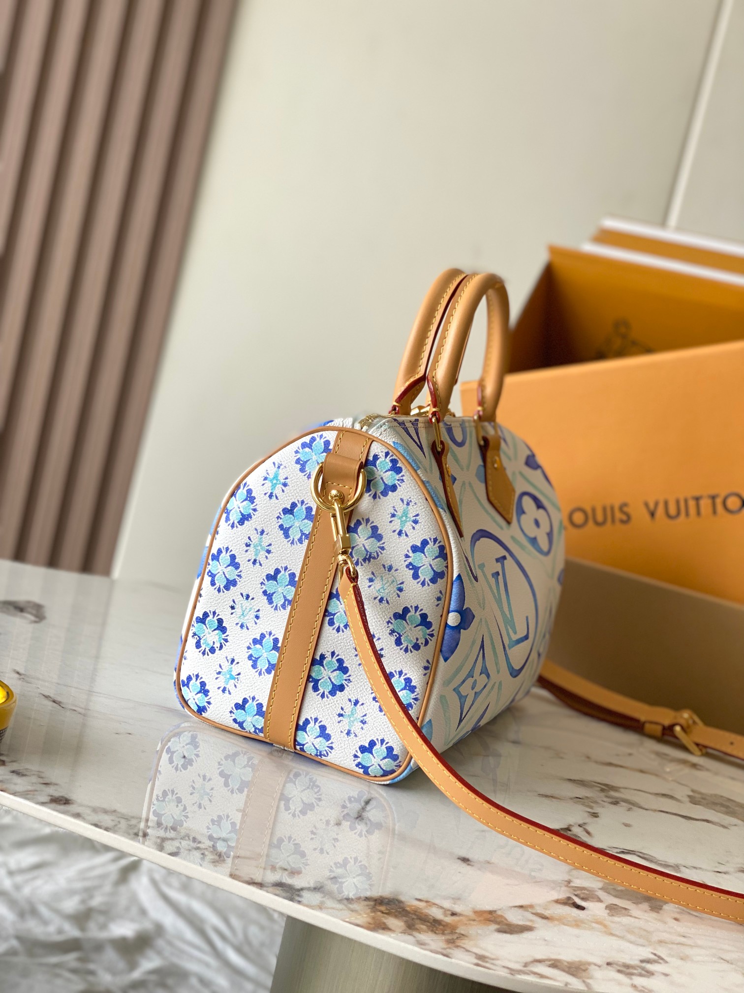 p2000 blue summer blue pillow bag speedy series seasonal new SPEEDY BANDOULIÈRE 25 handbags Model: 11264 blue dynamic chip Material: A grade all-steel hardware imported original fabrics Packaging: a full set of the original duty-free M Boberly loaded Size: 25 * 19 * 15CM - high imitation factory