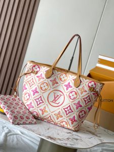 p2100

粉色夏天 当季新款 
Neverfull 中号手袋
型号: 25317动态芯片
材料：A级全钢五金进口原厂面料
包装：全套原厂免税M博柏利装
尺寸：31*28*14CM-高仿包包