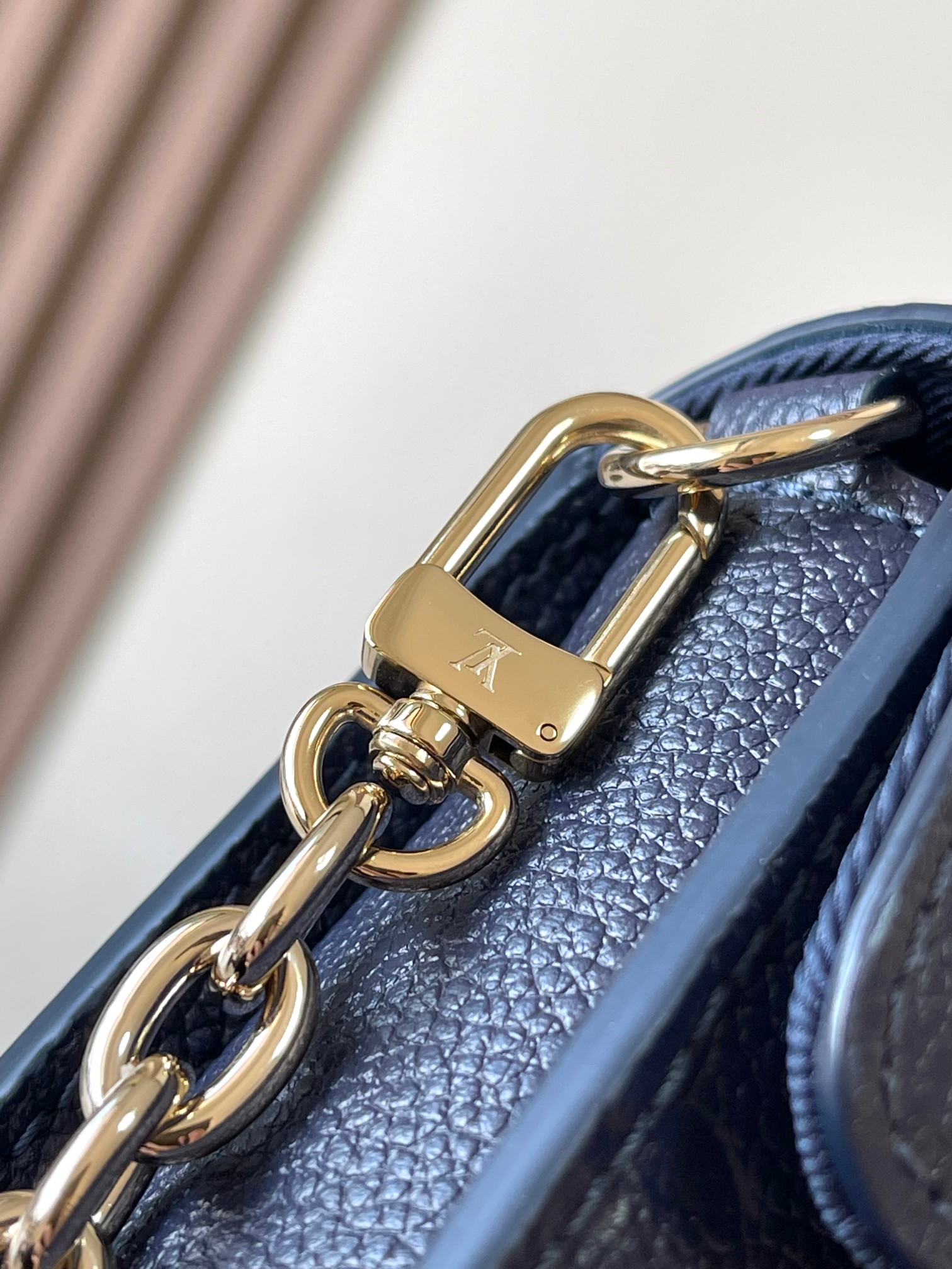 p2500 Wallet On Chain Metis Handbags Taking Grain Monogram Empreinte Leather Model: M82671 Blue Material: Grade A All Steel Hardware Imported Original Fabrics Packaging: Full set of Original Duty Free M Bobberly Suit Size: 19*11*5.5C-High Faux Factory