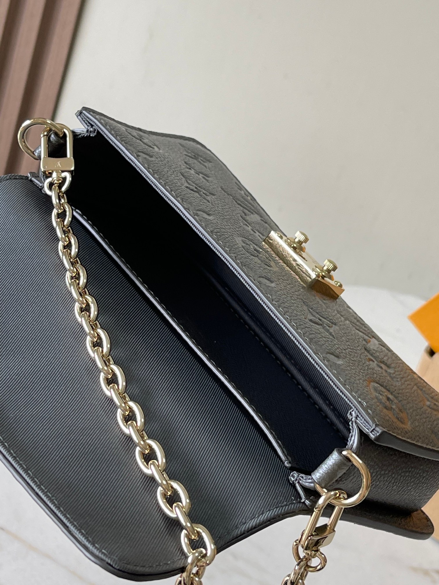 p2500 Wallet On Chain Metis Handbags Taking Grain Monogram Empreinte Leather Model: M12761 Silver Gray Material: Grade A All Steel Hardware Imported Original Fabrics Packaging: Full set of Original Duty Free M Bobberly Suit Size: 19*11*5.5C-High Faux Factory