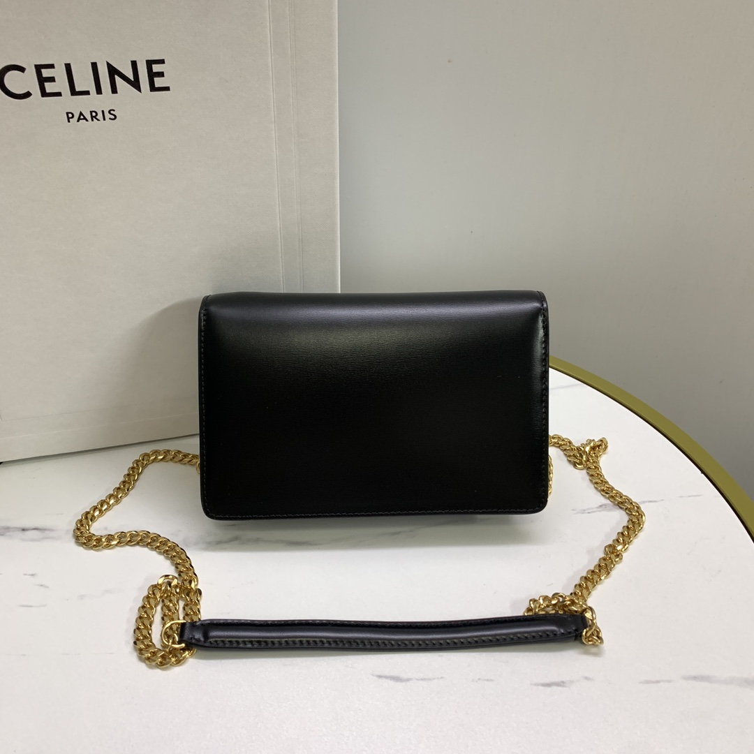 P1240 TRIOMPHE Shiny Cowhide Chain Wallet This model can fit larger smartphone models such as PLUS Cowhide Lining : Cowhide/Fabric Crossbody and Shoulder TRIOMPHE Metal Snap Button Closure 1 Main Compartment 6 Card Slots Removable Chain Strap with Shoulder Pad Length 20 inches (50cm) Model No.: 10 L033 Gram Color Size: 19.5 X 13 X 4CM (with original) Packaging)-High-fashion factory