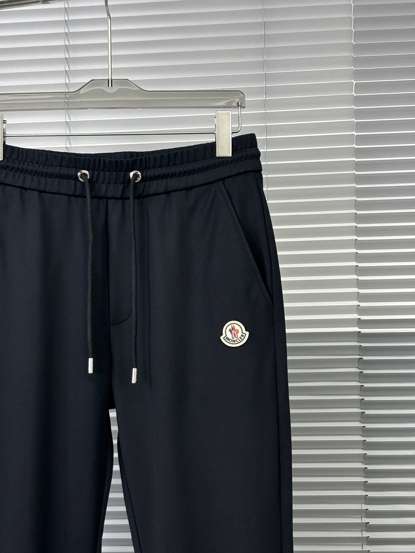 P580 M pantalones de moda de los hombres Muy buen efecto en el cuerpo Real de grandes pedidos Sólo el ajuste adecuado Slim fit muy buen efecto en el cuerpo puede ser un gran reflejo del físico esbelto masculino Esta moda en las celebridades de la moda aparecen altos Siga la tendencia de la moda para crear su propia masculinidad M-3XL