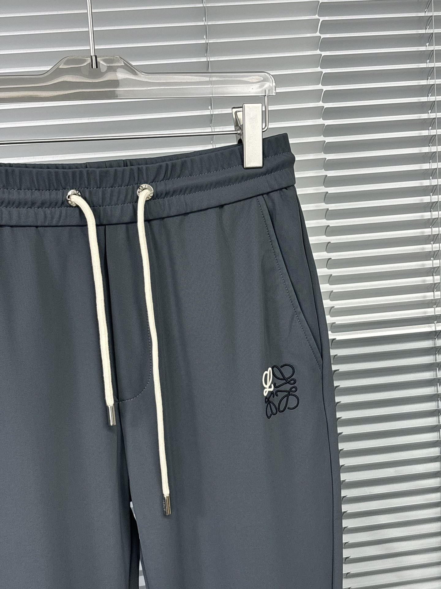 P580 LO pantalons de mode pour hommes très bien ajusté vraies grandes commandes juste le bon slim fit très bien peut être un grand reflet de l'homme svelte physique Cette mode parmi les étoiles dans la mode big shot haut Suivre la tendance de la mode pour créer leur propre masculinité M-3XL- high quality replica handbags