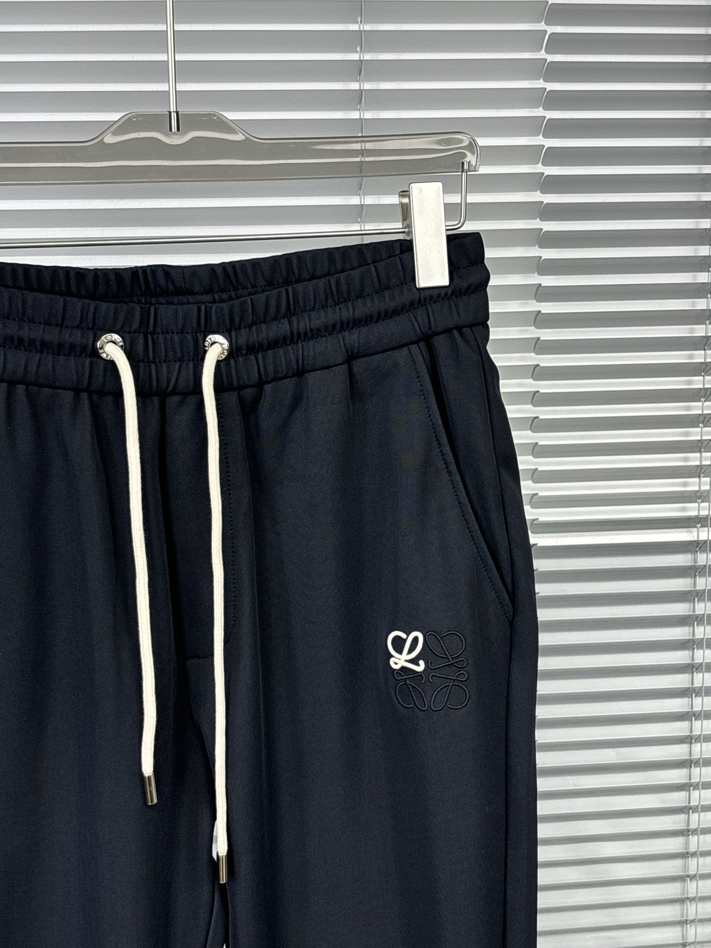 P580 pantalones casuales de los hombres encajan muy bien grandes pedidos reales sólo el ajuste delgado ajuste muy bueno puede ser un gran reflejo del físico esbelto masculino esta moda entre las estrellas de la moda de tiro alto Siga la tendencia de la moda para crear su propia masculinidad M-3XL