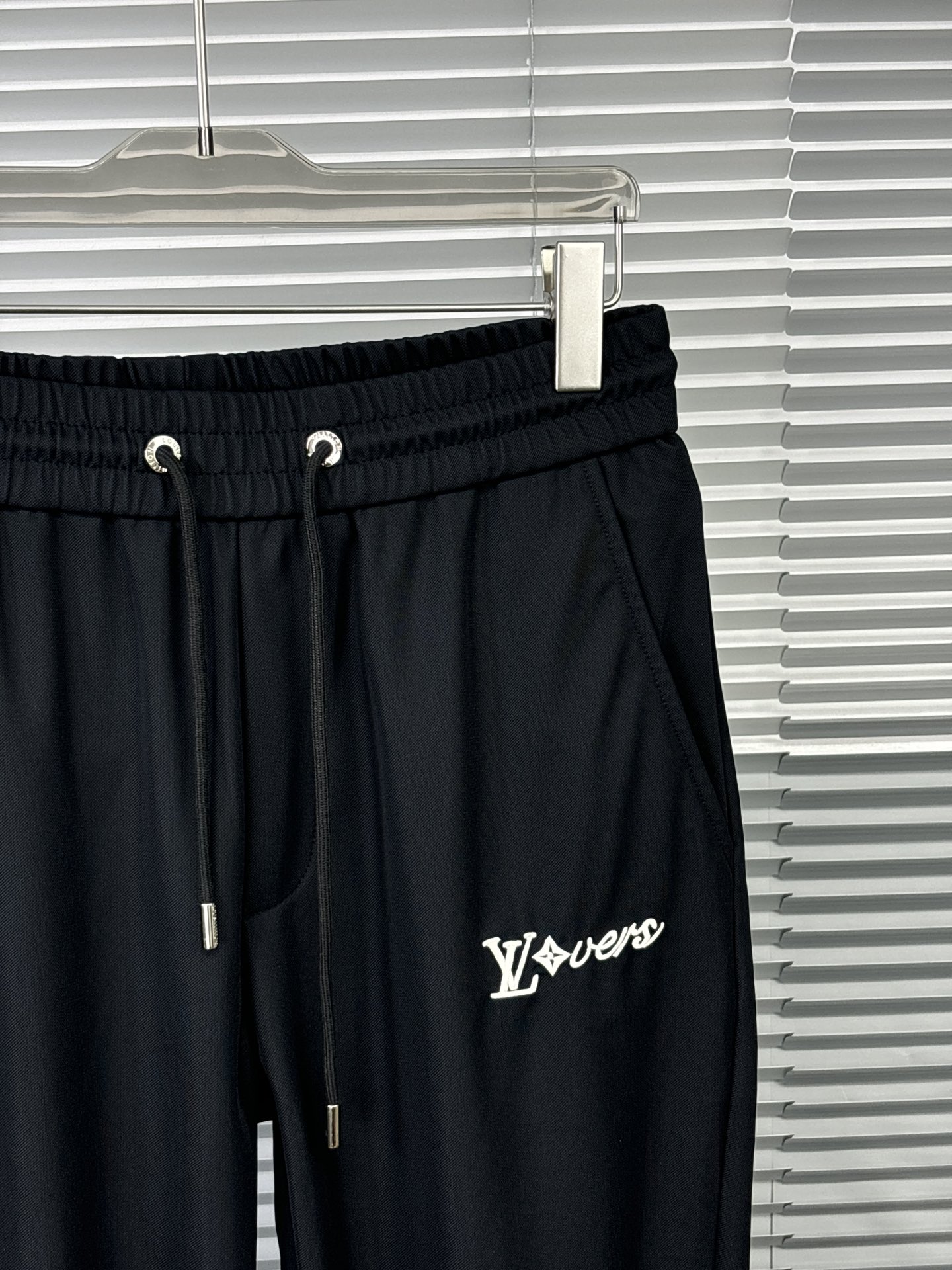 P580 LO pantalons de mode pour hommes très bien ajusté vraies grandes commandes juste le bon slim fit très bien peut être un grand reflet de l'homme svelte physique Cette mode parmi les étoiles dans la mode big shot haut Suivre la tendance de la mode pour créer leur propre masculinité M-3XL- high quality replica handbags