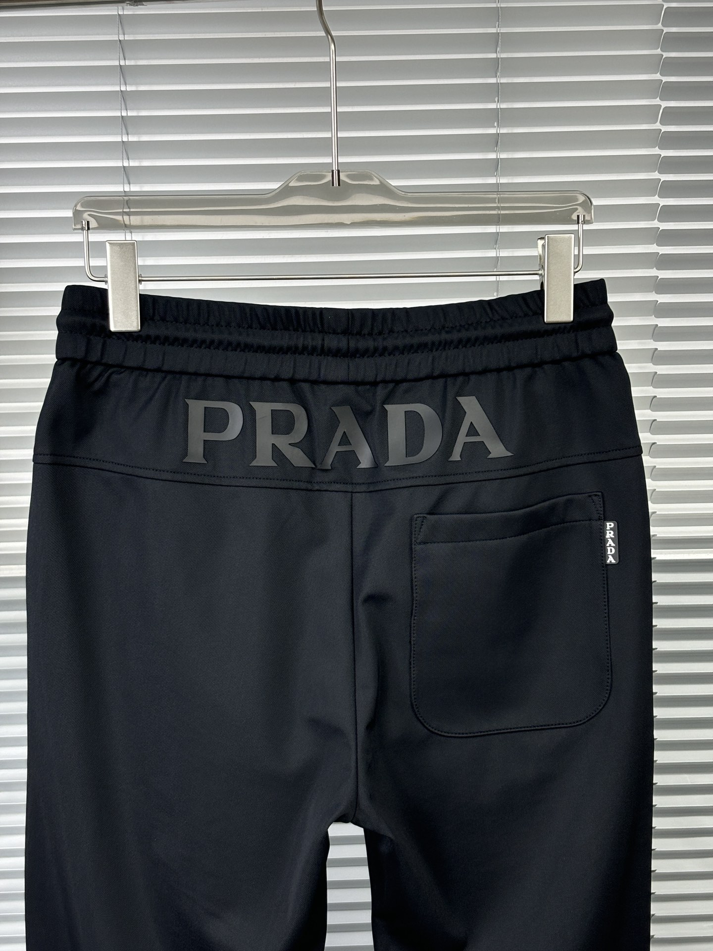 P580 Pd pantalones de moda de los hombres se ajustan muy bien Real gran pedido de existencias Sólo el ajuste delgado derecho El ajuste es muy bueno y refleja el físico esbelto masculino Esta moda es muy fotografiado entre las celebridades y grandes celebridades de la moda Sigue la tendencia de la moda para crear su propia masculinidad M-3XL