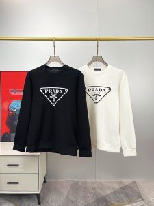 P480 FENDI フェンディ マックス 6XL 着用 240ポンド 2024秋冬GWシンクスウェットTシャツ！秋冬のベースレイヤーとして一枚で着れる優れもの！定番を継承！フルオーダーモデル！胸元の重厚なクラフトロゴデザインハイエンドカスタムエアーレイヤーロングステープルコットン生地は、形状からデザインに至るまで、細部まで十分なシェイプやデザインは、非常に時代の新しい波です！ネックラインはややフィットネック良い形良い生地！快適な肌暖かくスタイリッシュなボディに高密度綿素材！ヤード数：M-6XL（178 140ポンドL最大240ポンド）