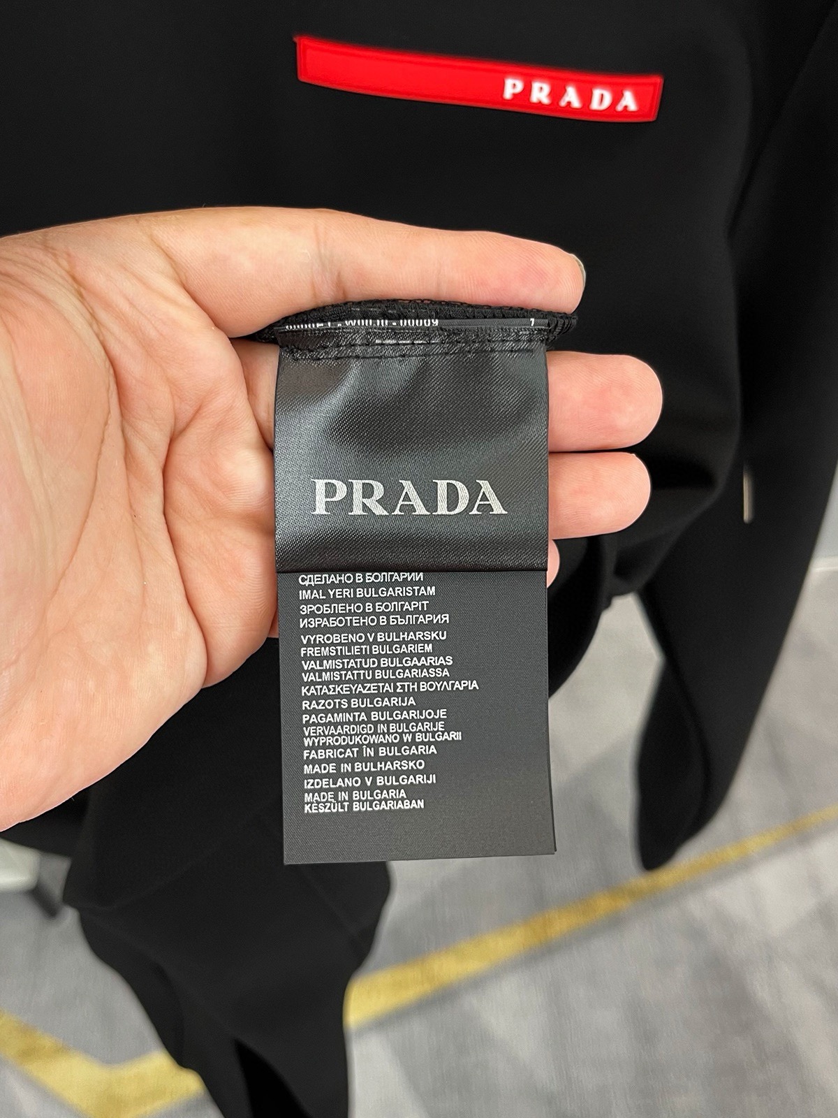 ¡P480 Prada Prada Máximo 6XL desgaste 240 libras 2024 Otoño / Invierno GW Sync Sudadera Camiseta! ¡Excelente por sí sola como capa base para otoño/invierno! ¡Continuación del clásico! ¡Modelo de la orden de calidad completa! ¡Pecho pesado Craft diseño del logotipo de gama alta de aire personalizado capa de tejido de algodón de grapa larga de la forma al diseño es en gran medida la nueva ola de los tiempos, independientemente de la forma o el diseño suficientes detalles! ¡Escote ligeramente en forma de cuello buena forma buena tela! ¡Material de algodón de alta densidad en el cuerpo cómodo de la piel caliente y con estilo! Yardage: M-6XL (178 140 libras L máximo 240 libras)