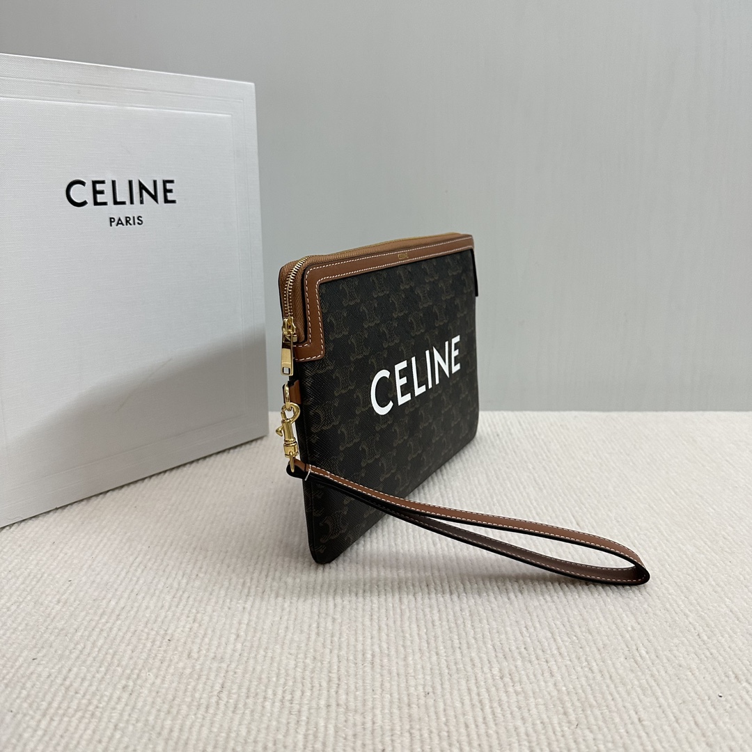 P720 New products online 🅰️🅰️This celine clutch bag basic model with extra hand strap is more practical 🖤 zipper brown leather edging and logo echo more add a sense of uniqueness fine workmanship exquisite line with hand strap practicality ✅✅Model No.: 10J1004💰Color: Material/Brown (with original packaging)Size: 25×17.5×1