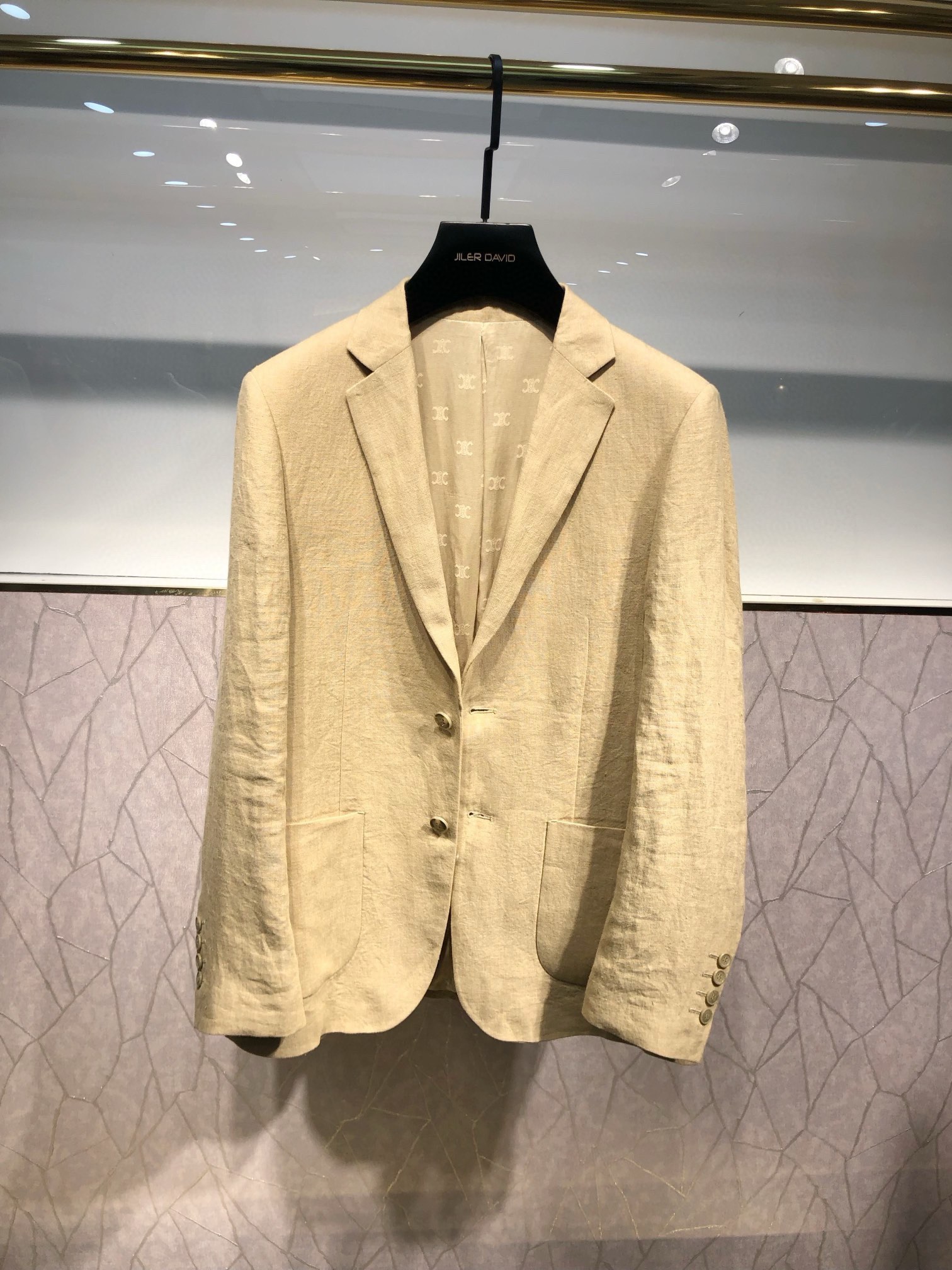 P800 Celine Celine outono/inverno 2024 ROUGH STOCK 1:1 molde aberto Blazer elegante em linho de algodão Tencel Conceito de design simples e generoso Extremamente elegante e clássico! Ferragens topo de gama feitas à medida! O material é muito sólido, importado e personalizado para um toque suave e confortável! Extremamente bem cuidado no dia a dia! O sentido geral da modelação é poderoso ao extremo! Se vestir casualmente, a aura é imediatamente melhorada! Modelos de homem topo de gama altamente recomendados! Tamanho: M-XXXL (175 140 kg L máximo 190 kg)