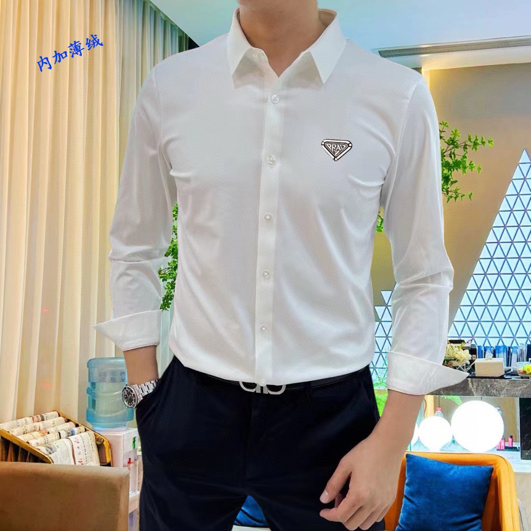 P460 Prada Prada 2024 fall and winter new counter casual long-sleeved shirt inside plus thin down padded shirt! The brand's latest elements logo heavy-duty design No trace of tailoring Imported 80-count ultra-high-count cotton feel smooth and comfortable elasticity good soft and delicate not easy to pilling! Extremely fashionable and durable to see the accent on the body is very handsome Comfortable ultimate stylish versatile models! Successful men must have! Size: M-4XL (178 140 pounds L Slim maximum 200 pounds)