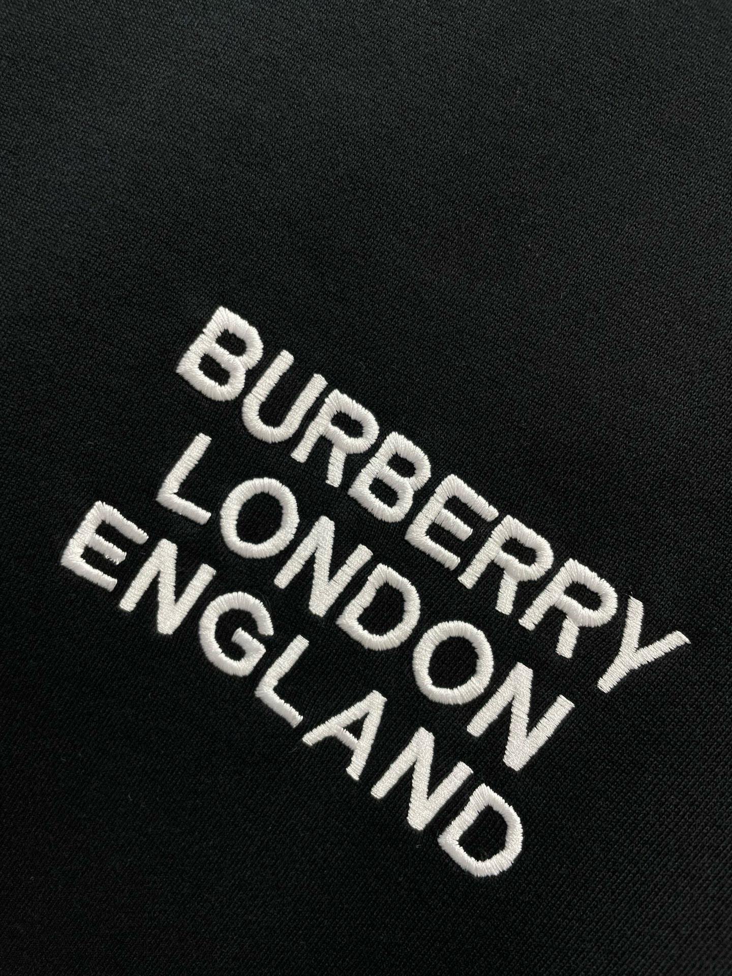 Picture [1]-P540 Burberry Stable source of sale period long ace pointed goods Exclusive letters logo high-density embroidery 400g terry cotton hooded sweatshirt 2024 fall and winter series bright decorative brand letters embroidery men and women with the same loose hooded sweatshirt high-end atmosphere! Material or details of the degree of restoration and craftsmanship not afraid of any challenge just to give you a wonderful product! 400g terry cotton hooded sweatshirt presents a classic version of the decorative brand letters embellished with high-density embroidery Bur logo design the overall loose version of the configuration of a more youthful athletic style highlighting the modern urban sense of fashion on the body atmospheric colorful effect excellent collocation is more effortless whether it is a casual sports or high-street! Travel can be easily managed! High grams of terry cotton high-count fabric overall feel extremely comfortable skin-friendly effect is also excellent and the normal version is also the perfect wearing effect perfectly in line with a variety of wear occasions required extremely extraordinary grade and charm is extremely excellent eye-catching more able to highlight the brand specifications and the pursuit of your fashion! As a fan of bbr should be not to be missed style spot have been in the warehouse everyone grab your own! Color: black/white Size: S-XLS code: shoulder width 44cm-chest 106cm-clothes length 66cm-sleeve length 67cmM code: shoulder width 46cm-chest 110cm-clothes length 68cm-sleeve 68cmmL code: shoulder width 48cm-chest 114cm-clothes length 70cm-sleeve length 69cmXL code: shoulder width 50cm-chest 118cm-clothes length 72cm-sleeve length 70cm Size: shoulder width 50cm-chest 118cm-clothes length 72cm-sleeve length 70cm Size: shoulder width 50cm-chest 118cm-clothes length 72cm-sleeve length 70cm 72cm-sleeve length 70cm size recommendation (slightly wide version): height 174-140 pounds try on S code suitable! Boys weighing 140 pounds or less choose S code 140-150 pounds choose M code 155-165 pounds choose L code 170-190 choose XL code! Girls all choose S code can be! High-fashion factory