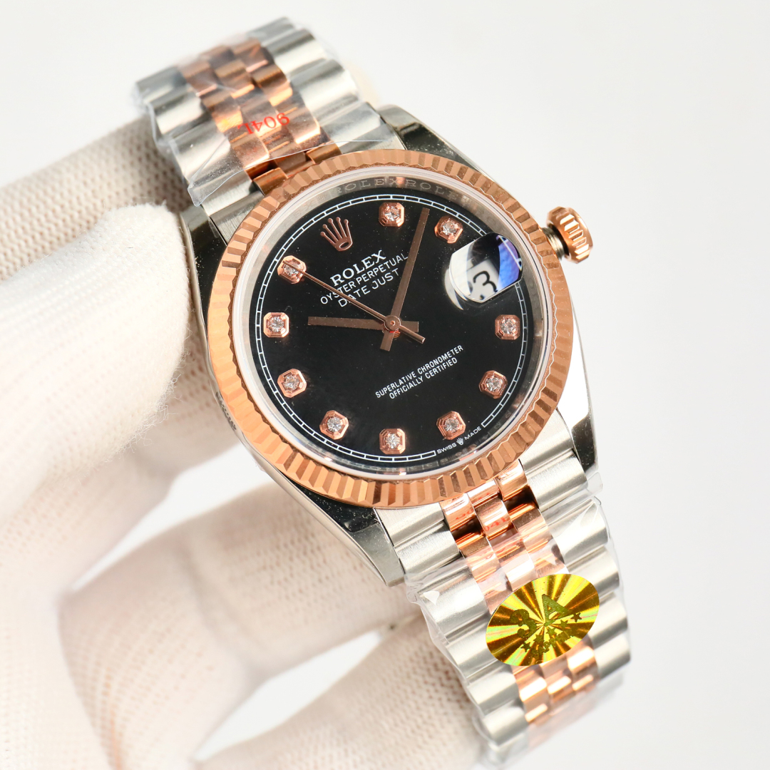 Rolex ROLEX or rose Logbook Series 36mm 🎮EA1 le dernier lancement de la version personnalisée d'une table une taille des modèles populaires diamètre 36mm Log ① : équipé de 2824 mouvement peut être ajusté retour à la fonction de calendrier mouvement et son stable et précis ② : l'ensemble de la table 904L acier / avec ar usine courroie en acier et ip placage sous vide platine anneau de dent / hors de couleur remplacement gratuit chien anneau de dent seulement à la version de la taille ! ③ : cadran soleil motif infiniment proche de l'original terbium n'est pas vert ! Version de couleur vert menthe ! ④ : l'ensemble du marché le seul calendrier police version du suivi 1-31 par police authenticité comparaison 🎮 ⑤ : le seul à faire pointeur luminescence / luminescence mot ongle pour faire la même couleur parce qu'ils sont des usines tierces traitement + acheté suisse c1 + c3 poudre luminescente ⑥ : mot ongle / couronne marque ongle tous les traitements de placage de platine ⑦ : le plus d'assurance qualité s'il vous plaît identifier le 3A dernier log style personnalisé a tableau a code montre code ! 5L27K422 montre ⌚️ reconnaître le dernier code de fermoir "F6U" nettoyer la dernière étiquette de modèle de couverture arrière ! Le style le plus rentable style populaire bien que le style de l'usine 3A n'est pas beaucoup, mais presque tous les modèles sont finement résoudre la plupart des points de douleur de journal du monde seulement pour l'ultime né 🎮S1 exquise recommandé montres-bracelets mécaniques pour femmes - haute imitation usine.