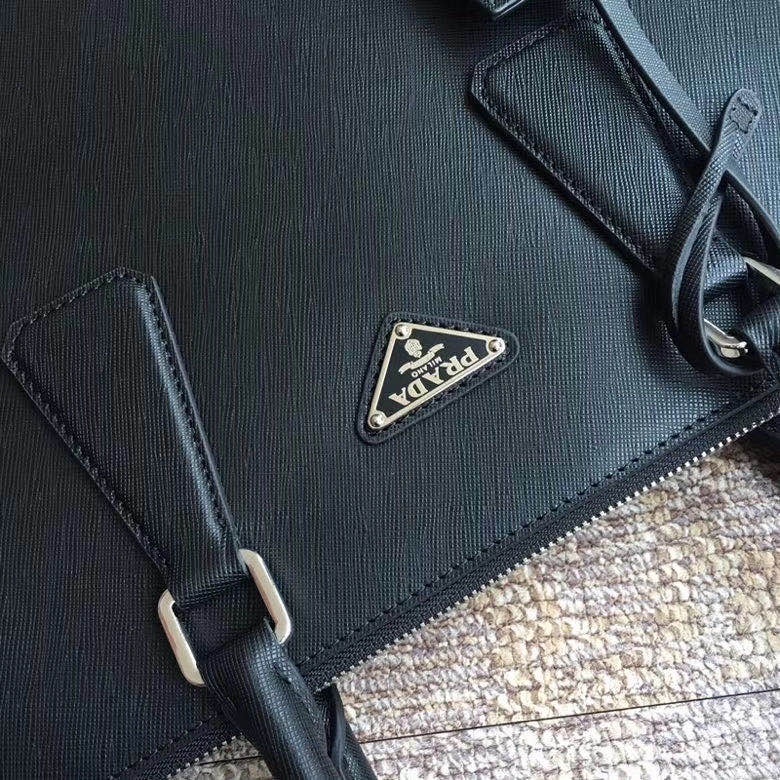 Image [6]-P900 P family exudes men's bag 2VG030V triangle black buy original plate developed one by one 2020 the most models of men's bags using imported cross grain cowhide 175 OEM yards length 38x height 29x bottom 6cm-high replica bags