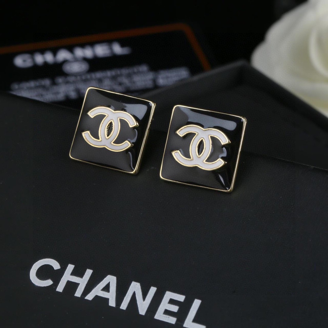 Image [4]-P80 CHANEL boucles d'oreilles ✨ Chaque détail de la fabrication est très fine La conception de cette section est très belle Cette section est vraiment super belle super fée Exquisite Miss must-have-high replica bags.