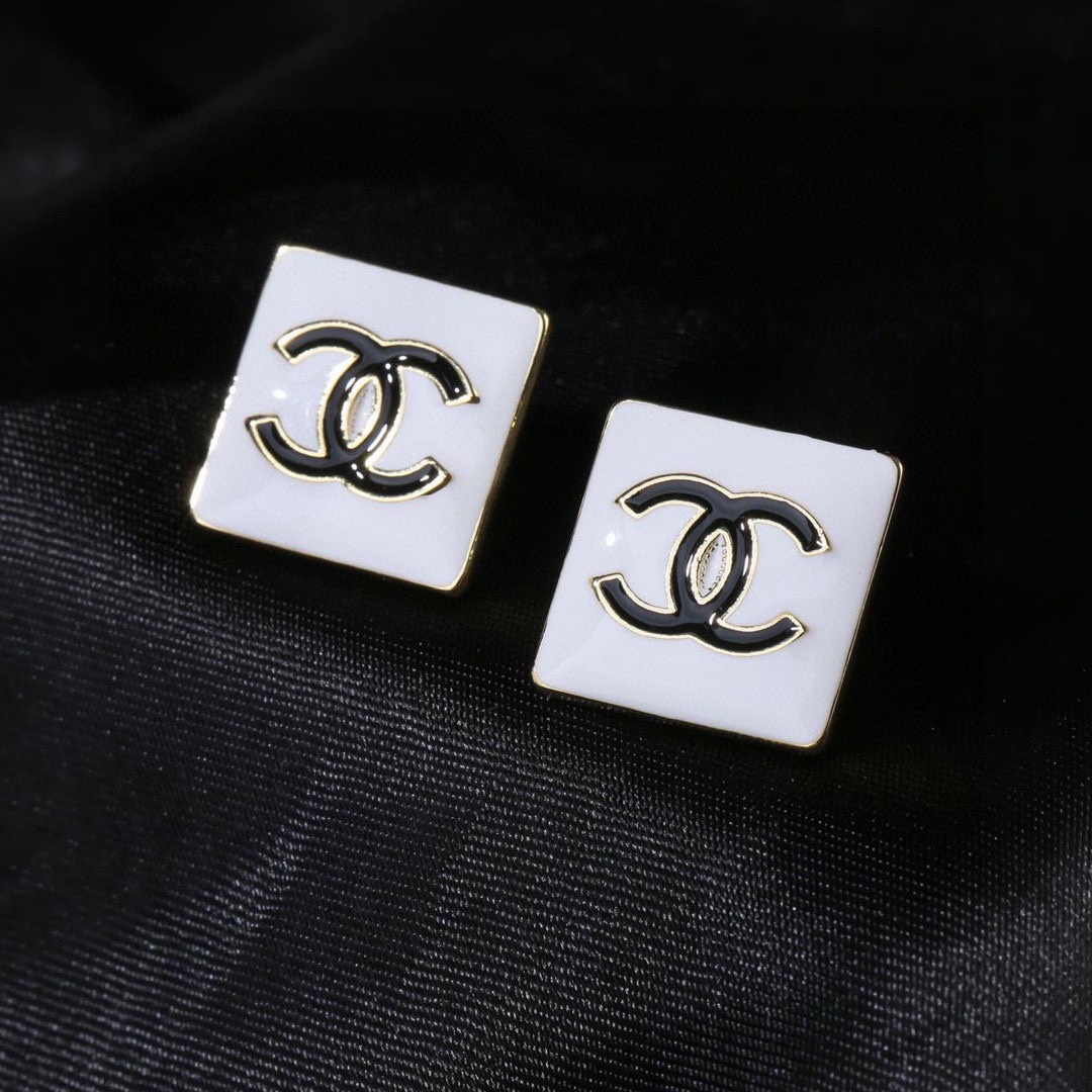 Image [3]-P80 CHANEL boucles d'oreilles ✨ Chaque détail de la fabrication est très fine Cette conception est très belle C'est vraiment super beau super fée Exquis Miss must-have-high réplique sacs à main.