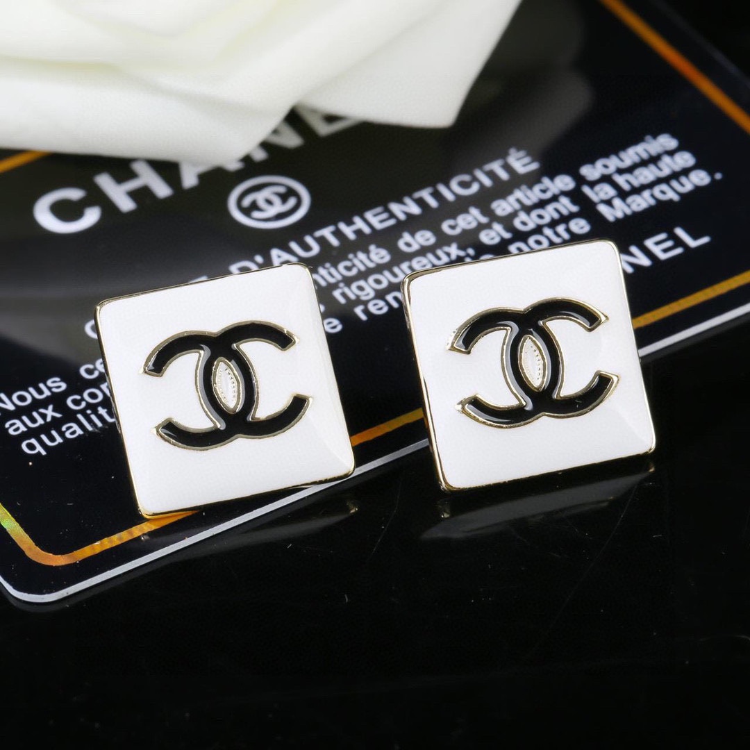 Image [6]-P80 CHANEL boucles d'oreilles ✨ Chaque détail de la fabrication est très fine La conception de cette section est très belle Cette section est vraiment super belle super fée Exquisite Miss must-have-high replica bags.