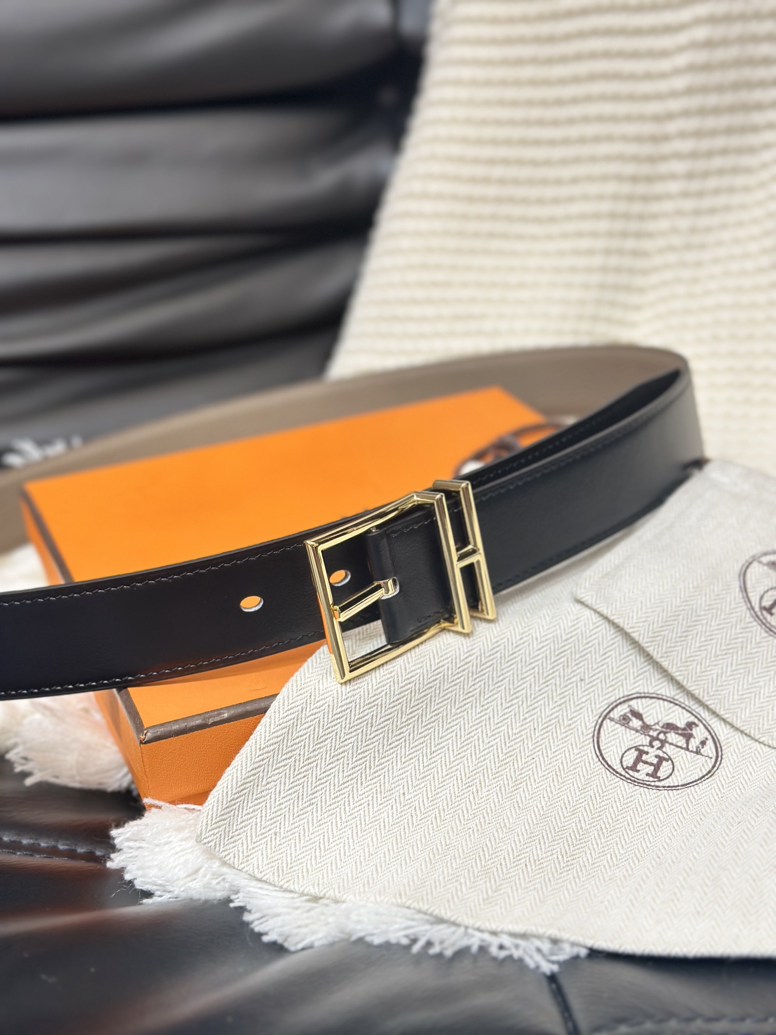 Image [2]-HERMES-NATHAN 32 REVERSIBLE BELT 32MM WIDE Reversible Imported Original Leather-High Faux Bags