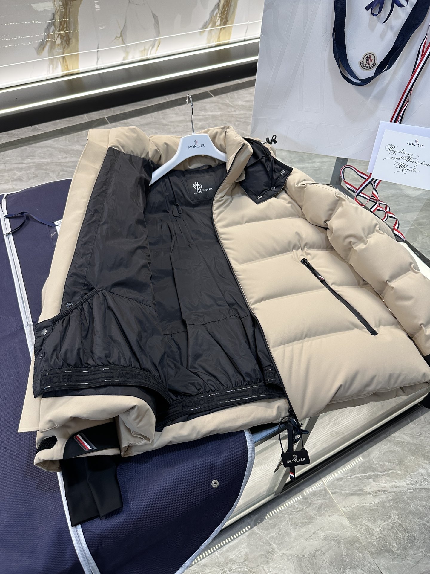 图片[4]-P1520  Moncler Montgetech高端男士短款羽绒夹克外套.更多细节实拍-高仿包包