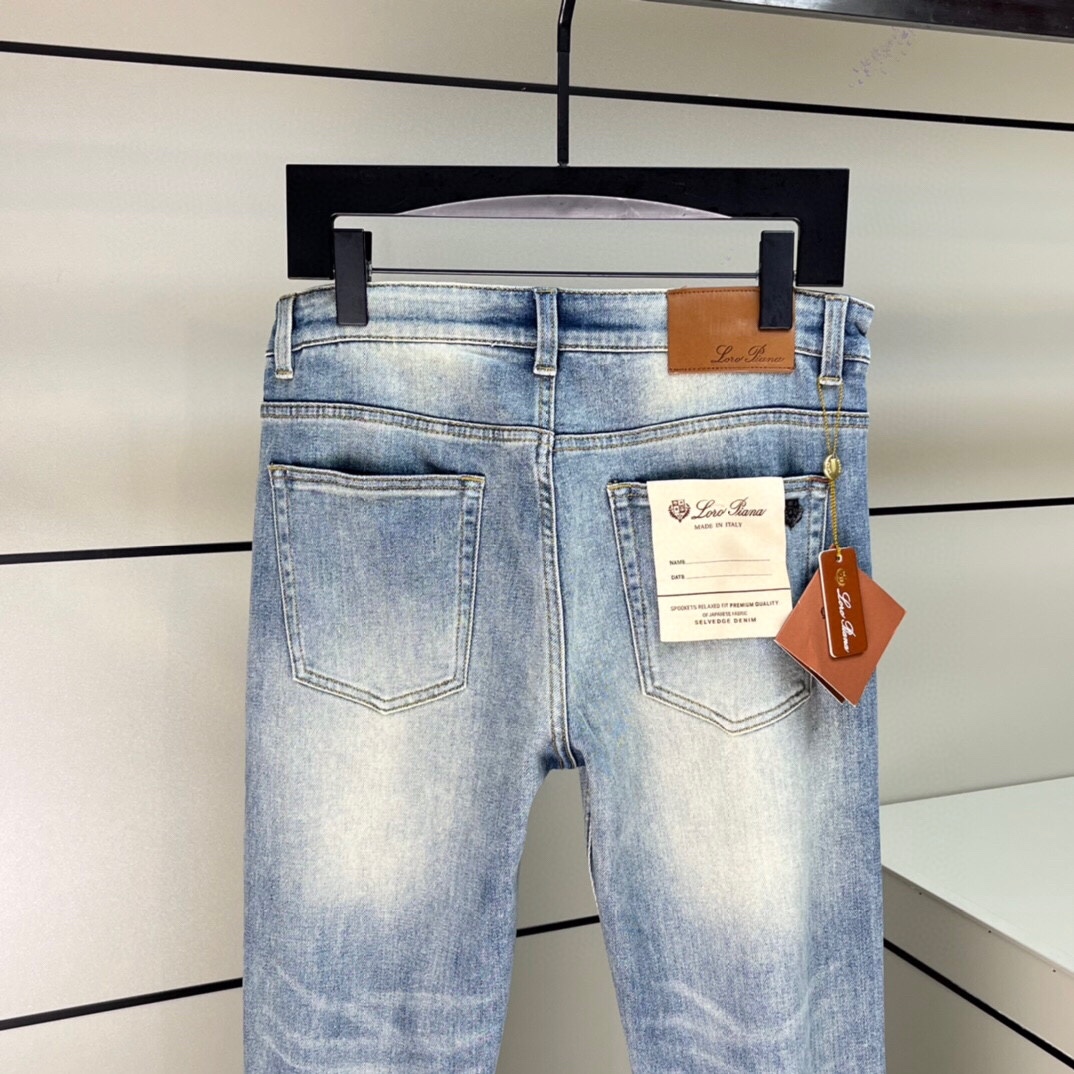 P540 LP148SS Moda outono Lavado Algodão Mistura Estiramento Denim Jeans Homens Clássico Letra Placa Nome Logo Elemento Decoração Slim Versátil Denim Trousers! À venda no site oficial líder! Da família LP 24 outono mais recente coleção de jeans clássicos originais jeans tecido denim clássico + elementos de letras icônicas da marca para dar-lhe a fórmula mais familiar desta seleção de jeanswear de alta qualidade 95% Cotton + 5% Spandex tem uma elasticidade muito boa tecido denim de mistura de algodão lavado tecido feito de tecido sentir macio e não perder a sensação de tendão com tecido elástico elástico lateral apertado e perto de usar! Não fica apertado para que se vista ao mesmo tempo fino e sem perder a decência certa! Os botões da carroçaria e os bolsos traseiros são ornamentados com os elementos mais clássicos da marca, com um grau muito apelativo para realçar o sentido geral das calças da moda e a sensação de compulsão! A versão limpa e rectilínea do efeito global no corpo é simples e fácil de usar, como não pode faltar! Tamanho: 30-36 (não 35) referência de tamanho: 30 jardas: cintura 76cm - anca 104cm - comprimento das calças 102cm - perna 15cm31 jardas: cintura 80cm - anca 108cm - comprimento das calças 103cm - perna 16cm32 jardas: cintura 84cm - anca 112cm - comprimento das calças 104cm - perna 16cm33 jardas: cintura 88cm - anca 116cm - comprimento das calças 105cm 116cm-comprimento da calça 105cm-perna da calça 17cm34 jardas: cintura 91cm-quadril 120cm-comprimento da calça 105cm-perna da calça 17cm36 jardas: cintura 94cm-quadril 124cm-comprimento da calça 106cm-perna da calça 18cmJb13-fábrica de alta costura