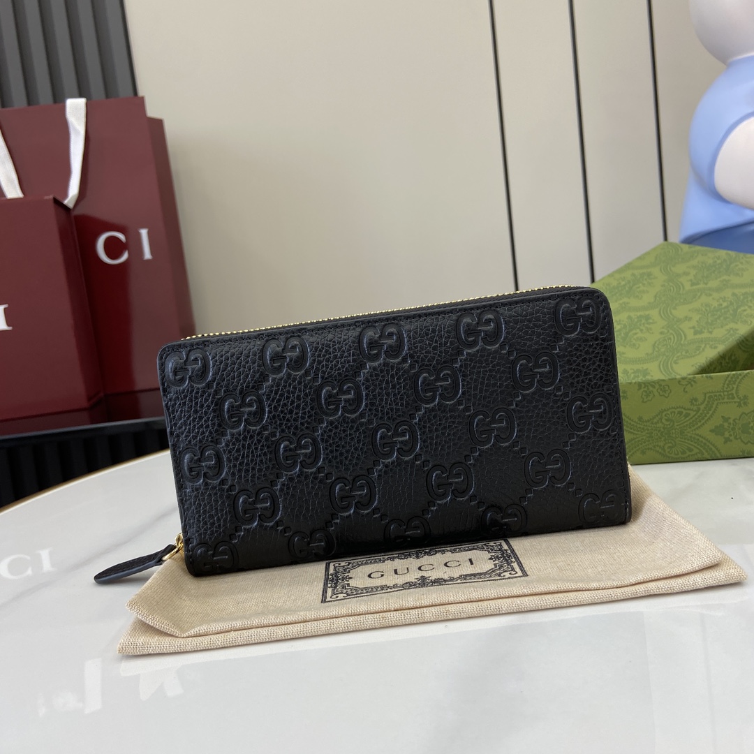 p480 GUCCI Emblem Series Ultra Soft Lick Colour Embossed/Full Leather Wallet Modelo: 821803 Tamanho: 19 (C) x 10 (L) x 2,5 cm (Espessura) Cor: Preto Full Leather/Italian Creation-High-imitation Factory