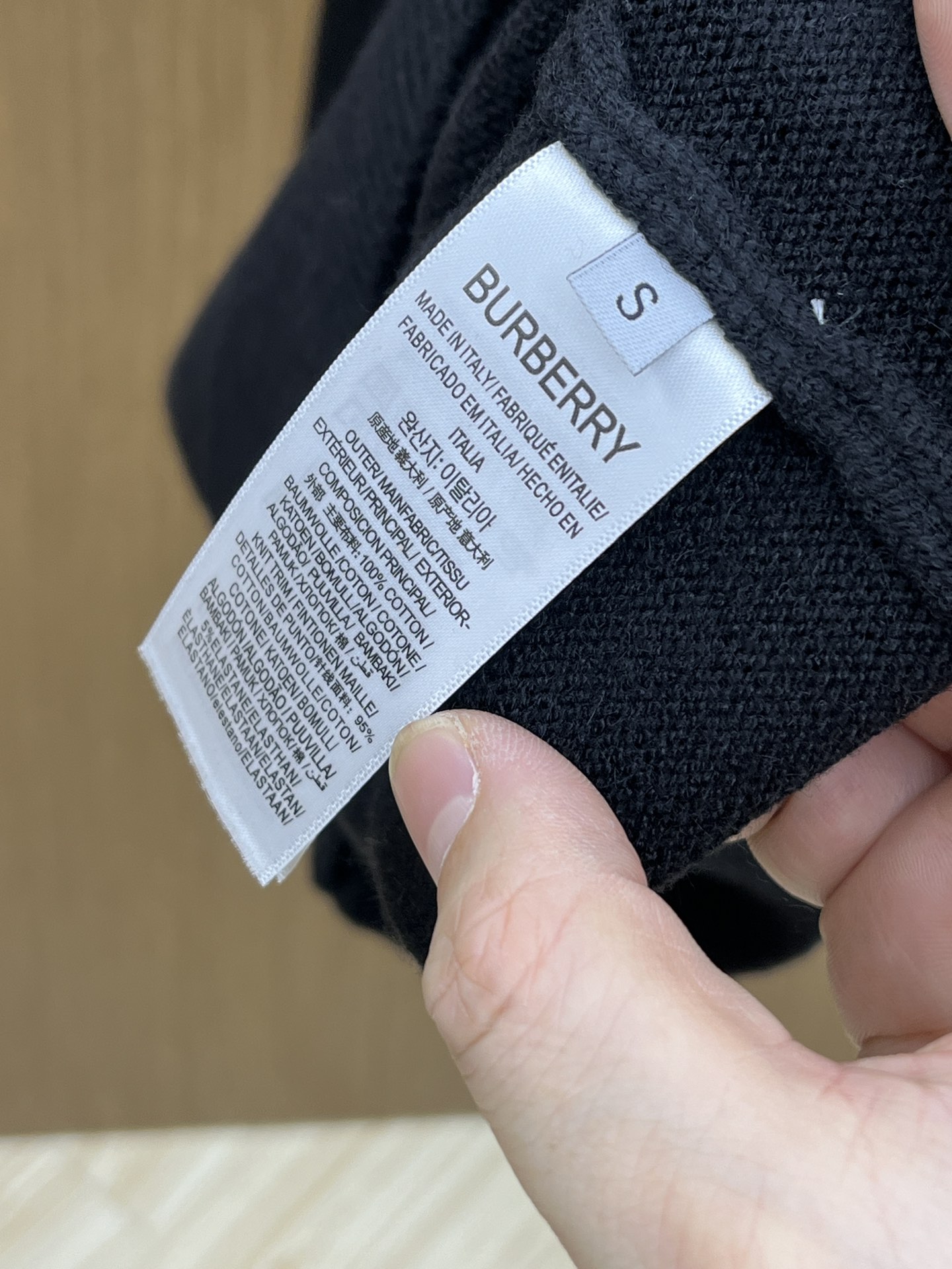 图片[8]-P560 Burberry 24ss秋冬新品胸口品牌logo标识图案毛衣专供狠货进口原版科技羊毛精纺！精细针织一体色彩混织纯手工技艺呈现 档次极高凸显衣着品味与奢华 工艺精湛！定制原版工艺螺纹上身帅到爆fh z z码数：Ｓ-XL-高仿包包