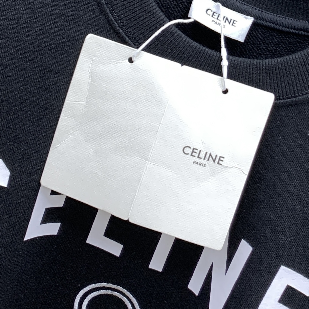 P560 Celine 24SS الأحدث والأكثر تطوراً على الصدر بنمط شعار سيلين CEL بأحرف CEL شعار مطرز بحرفية عالية سترة برقبة مستديرة ذات جودة عالية سترة سترة مستديرة أعلى جودة عملية إنتاج أقمشة مستوردة تصميم تطريز ثقيل عالي الجودة باستخدام أقمشة مخصصة مستوردة عالية الجودة خيوط حرير مستوردة تشعر بالدرجة الأولى! الرجال والنساء بنفس الموديلات الموقع الرسمي في البيع! ثلاثة ملصقات كاملة الحجم: S-XL