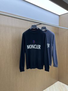 P660 ~ Moncler 24FW مونكلر 24FW الخريف والشتاء سترة رجالية محبوكة عالية الجودة من مزيج الصوف والكشمير محبوكة بياقة مستديرة بياقة مستديرة للرجال سترة رجالية كلاسيكية مطرزة بشعار مطرز بحروف من الجاكار موضة كنزة صوفية كاجوال محبوكة! معروضة للبيع على الموقع الرسمي الرائد! موديلات أساسية من الملابس المحبوكة بلون واحد وطبقة واحدة ذات طبقات واحدة خيار جيد للنحافة والنحافة بأسلوب رقبة مستديرة بسيطة مترابطة تصميم بسيط مترابط لتعزيز وتحسين نسبة الكتفين والرقبة شكل الكتف المنتظم الدقة في الخيوط اليدوية أوفرلوك ألمانيا JIN نول فم ألمانيا 16 إبرة عملية أفقية خيوط الغزل عملية أفقية دقيقة للغاية نسيج مسطح وراقٍ للغاية نسيج مسطح وراقي تطريز شعار أحرف أمام الصدر شعار تطريز شعار الكل!تم اختيار الطائر الضيف المستورد 80% الكشمير المستورد 80% مزيج من الصوف 80% لخلق مظهر ناعم ناعم لخلق شعور التريكو بدون ضغط ناعم ومرن خيوط الكشمير عالية الجودة مع مرونة ممتازة مع مرونة ممتازة مع تمدد الجسم للجلد لجلب النعومة والدفء الشديد للشعور لخلق مكان تناسب الملابس ولكن مرونة درجة الشمولية بحيث يحبها الناس! اختيار الصوف عالي الجودة بالمقارنة مع الصوف الآخر أكثر رشاقة ونعومة مع ثنيات ممتازة وحركة قريبة من دقة ألياف الكشمير يجعل ملمسه مشابهًا للكشمير أكثر مقاومة للتآكل ليس من السهل ارتداءه في التآكل ليس من السهل أن يتكسر تصميم الرقبة المستديرة تصميم الرقبة الباردة الدافئة الباردة اتساع الياقة الكلاسيكية الصغيرة نصف الدائرية 3.5 سم ليس من السهل تشويه الألياف الطبيعية المرنة المريحة ذات السماكة المعينة يمكن حملها خلال الخريف والشتاء بأكمله، ولكن على الجزء العلوي من الجسم غير مقيد، لا يوجد ضغط TD خفيف وناعم لا شيء!اللون: أزرق، رمادي، أسودالمقاس: M-3XLمرجع المقاس:كود M: عرض الكتف 43 عرض الكتف 43 الصدر 100 طول الكم 64 طول 67رمز L: عرض الكتف 44 الصدر 104 الصدر 104 طول الكم 65 طول الطول 68كود XL: عرض الكتف 45 عرض الكتف 45 الصدر 108 طول الكم 66 طول الطول 69كود 2XL: عرض الكتفين 46 الصدر 112 الصدر 112 طول الكم 67 طول الطول 70رمز 3XL 3XL: عرض الكتف 47 الصدر 116 الصدر طول الكم 68 طول الطول 71