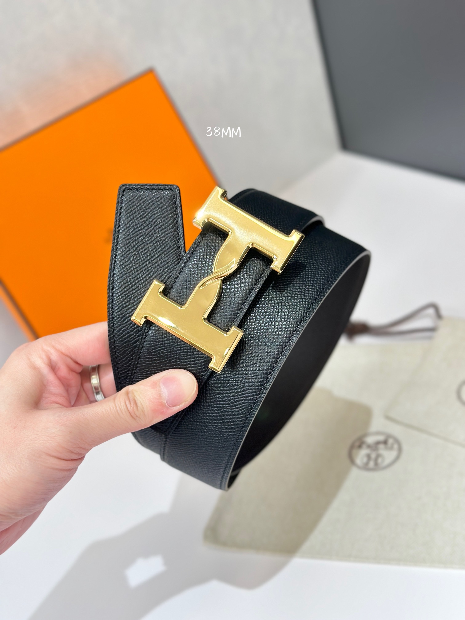 Picture [4]-H TWIST BELT BUCKLE & REVERSIBLE LEATHER STRAP 38MM-High Fake Bags