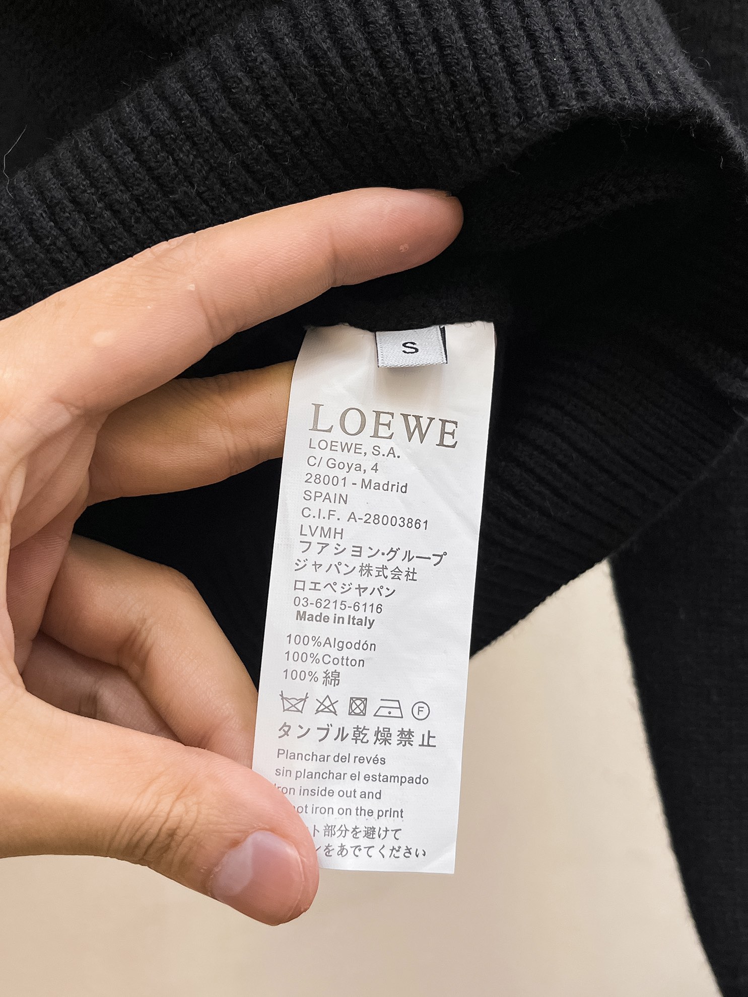 ¡P560💰Luo Yi familia 24ss otoño e invierno nuevo pecho Loewe logo patrón LOEVE jersey suministro especial bienes despiadados importados tecnología original lana estambre! ¡Fino tejido de punto de un color de mezcla de tejido de punto pura tecnología hecha a mano presenta Grado extremadamente alto destaca la ropa sabor y el lujo Artesanía exquisita! Personalizada hilo artesanal original en el cuerpo guapo a reventar Tamaño: S-XL