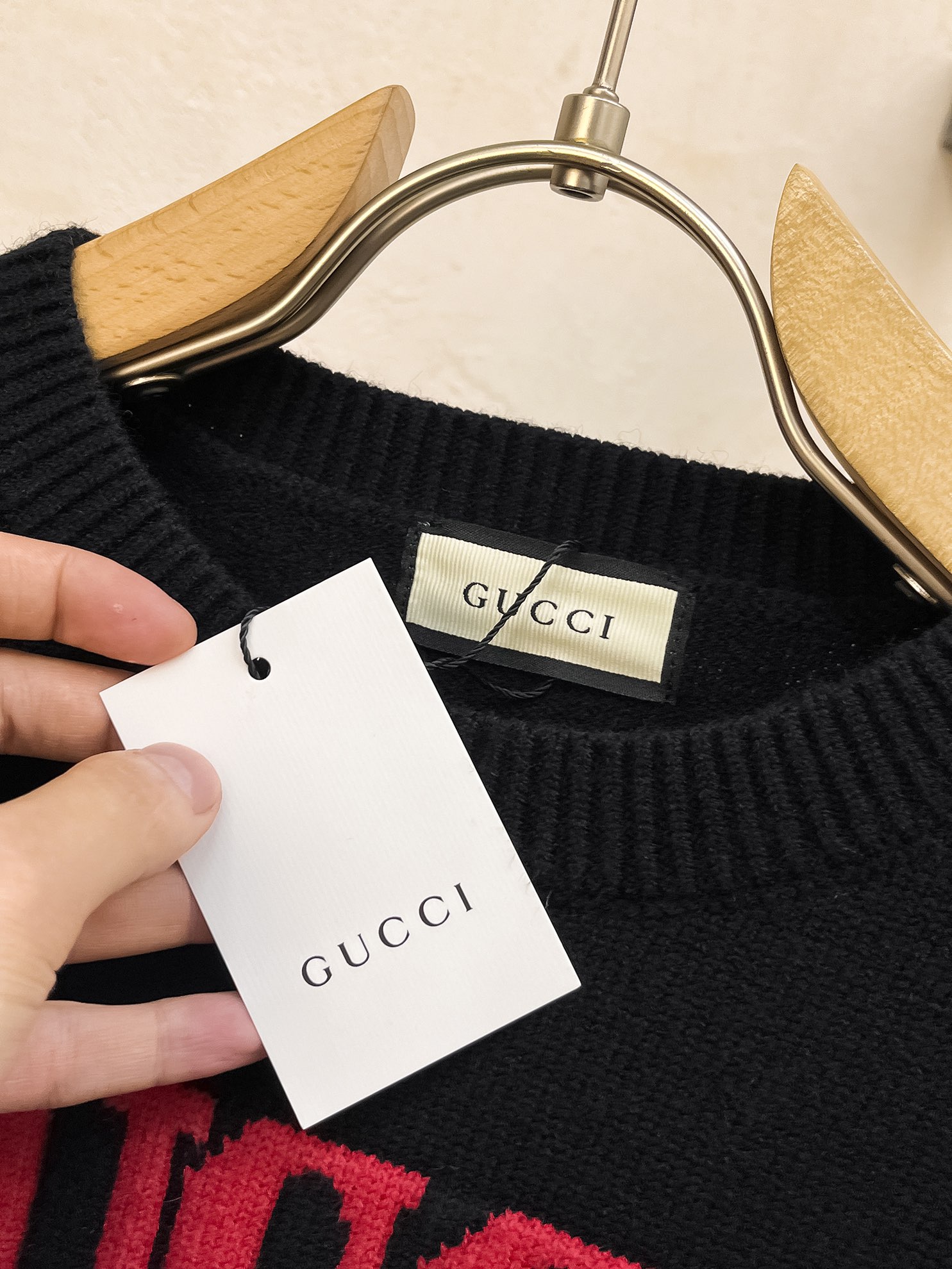 ¡P560💰Gucci 24ss otoño e invierno nuevo pecho Gucci letra logotipo patrón logotipo jersey suministro especial mercancías crueles importados tecnología original lana estambre! ¡Fino tejido de punto de un color de mezcla de tejido de punto pura tecnología hecha a mano presenta Grado extremadamente alto destacando ropa gusto y artesanía de lujo exquisito! Personalizada hilo artesanal original en el cuerpo guapo a reventar Tamaño: S-XL