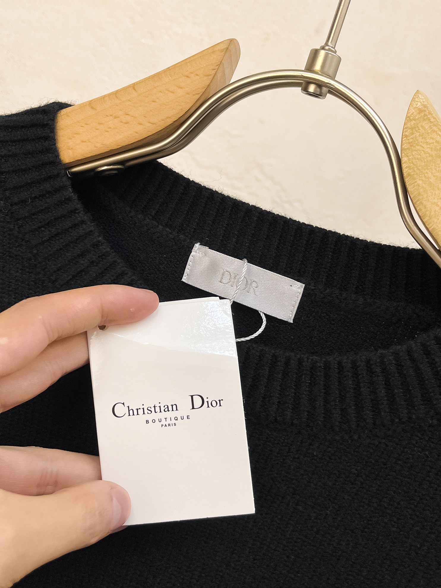 ¡Imagen [5]-P560 💰 Di casa 24ss otoño e invierno nuevo patrón de letra dior jersey especial para bienes crueles importados tecnología original lana estambre! ¡Fino tejido de punto de un color de mezcla de tejido de punto pura tecnología hecha a mano presenta Grado extremadamente alto destacando ropa gusto y artesanía de lujo exquisito! Personalizada artesanía original roscado en el cuerpo guapo a reventar Tamaño: S-XL-Alta réplica de bolsos de mano