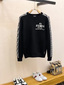 P560 💰 FENJIA 24ss automne et hiver nouveau fendi fendi lettre motif bras double F pull exclusivement pour impitoyables marchandises importé technologie originale laine peignée ! Tricotage fin une couleur mélange tissage pure technologie artisanale à présenter La classe est très élevée pour mettre en évidence le goût et le luxe des vêtements L'artisanat est exquis ! Le fil artisanal original personnalisé sur le corps est beau à faire éclater Taille : S-XL