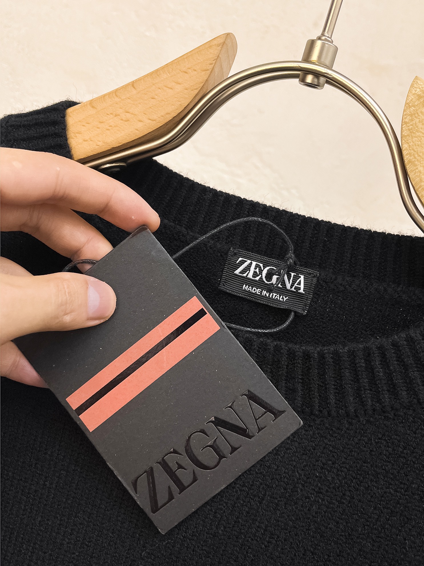 P560 💰 Jeni's 24ss outono e inverno novo peito ZEGNA letras logotipo padrão logotipo jumper exclusivamente para crueldade importada tecnologia original lã penteada! Tricô fino de uma cor misturando tricô pura tecnologia artesanal apresenta Grau extremamente alto destacando o gosto de roupas e artesanato de luxo requintado! Fio artesanal original personalizado no corpo bonito para rebentar Tamanho: S-XL