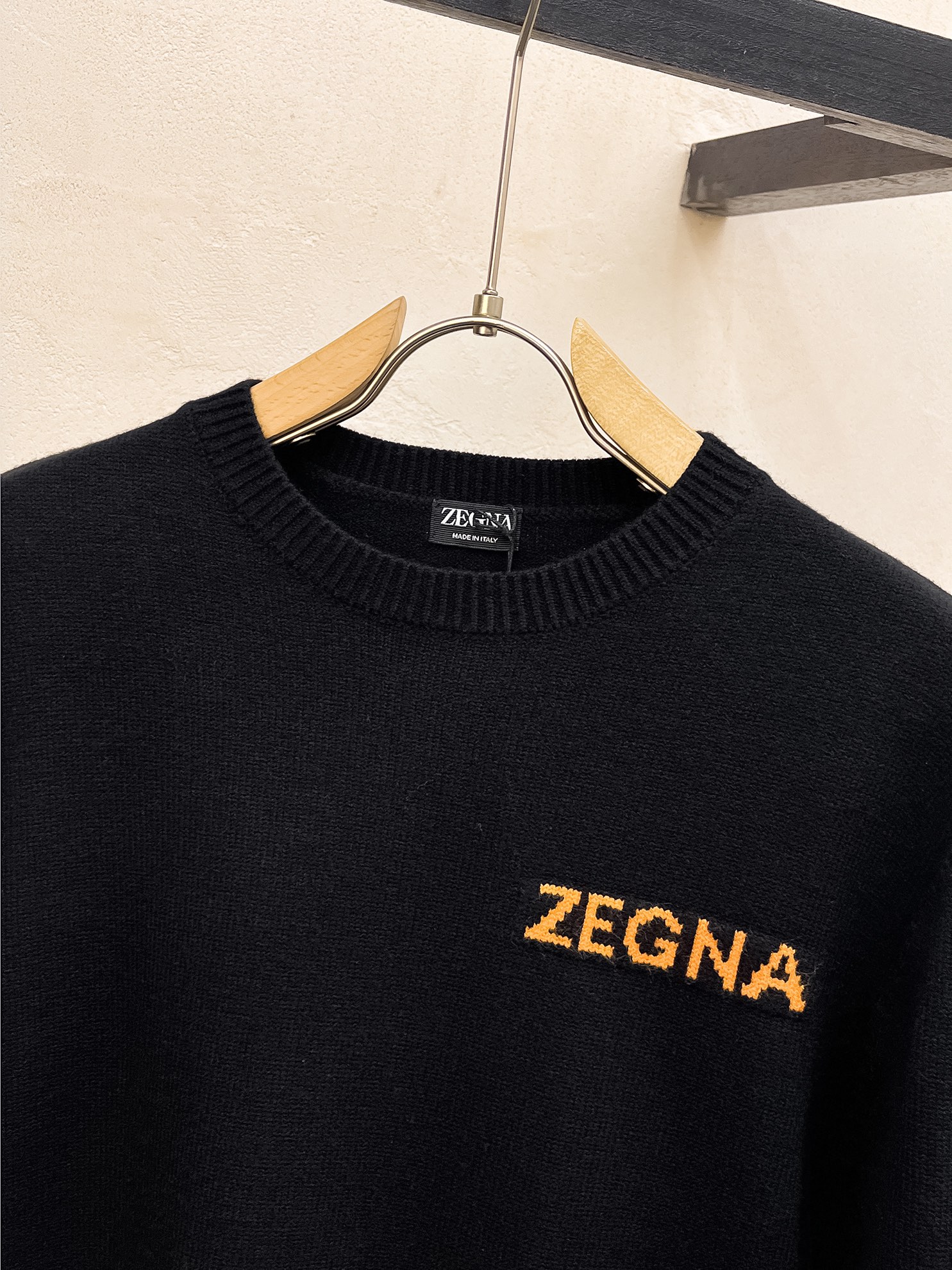 P560 💰 Jeni's 24ss outono e inverno novo peito ZEGNA letras logotipo padrão logotipo jumper exclusivamente para crueldade importada tecnologia original lã penteada! Tricô fino de uma cor misturando tricô pura tecnologia artesanal apresenta Grau extremamente alto destacando o gosto de roupas e artesanato de luxo requintado! Fio artesanal original personalizado no corpo bonito para rebentar Tamanho: S-XL