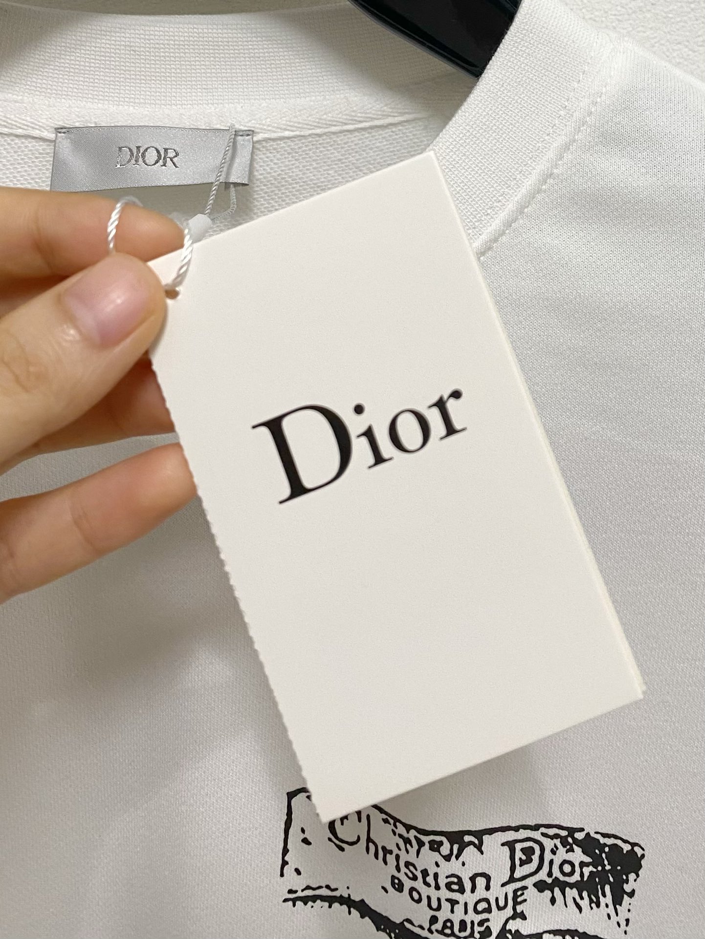 写真[5]-P480Dior Homme Dior Jiehao 2024FW秋と冬の新しい基本モデルのカジュアルなプルオーバーセーターのハイエンド気質タイプは、単一の製品のアクセントと魅力の優れた感覚の極端なスタイルを入力する必要があります！全体的な衣類を作成するために特注の高密度コットン生地は非常に重量ですが、暑くない全体的な衣類の柔らかい感触繊細な質感胸古典的な赤いシリコンストライプのロゴが認識できる高ハイライト現代美術の魅力とハイエンド単一製品の芸術的センスのデザイナーは、非常に豪華な男性と女性のモデルに属しています............................................................❥・サイズ：M-XXL-ハイ・フェイク・バッグ