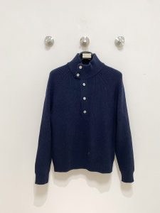 P740Hermès 2024FW outono/inverno, camisola de lã de alta qualidade para homem Coleção de pronto-a-vestir de alta qualidade! Luxo de alta gama e nível de platina de uma camisola clássica de parágrafo básico através do corpo do design da mistura perfeita de estética italiana e herança dos genes da família Jie para seguir a rota do minimalismo também é harmonioso para atender a estética urbana moderna usando nenhum elemento de logotipo! As propriedades do tecido são de primeira classe, o coeficiente de fibras é muito elevado, pertencendo ao pináculo dos tecidos de luxo de alta classe, com fibras de alta densidade e contagem ultrafina, para que a textura e o conforto do tecido atinjam o auge da textura, que é bastante raspada, com uma textura fina e agradável à pele, com um excelente desempenho em termos de calor! Combinação de cores leve, madura e versátil para satisfazer uma variedade de usos diários, misturando e combinando o espaço de compatibilidade é muito elevado para gerir qualquer ocasião do guarda-roupa de negócios casual, excelente atendimento elevado, mão de obra uma peça!Cores recomendadas.............................. ..............................❥∙Tamanho：M-XXL