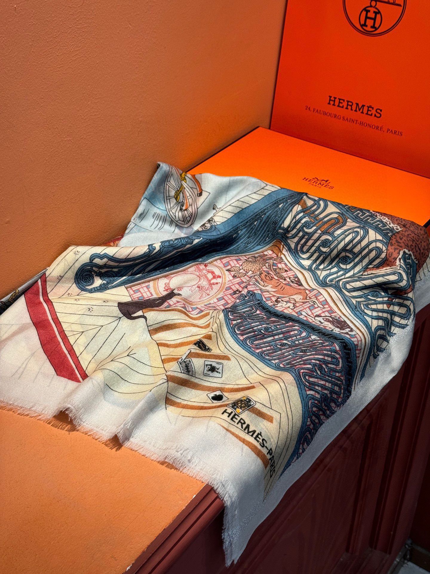 P410 will shine bright scarf Hermes counter synchronization buy said good-looking cashmere printing ‼️ recommended 💕 top craft super value ‼️ Hermes counter pop models 🎁 🎁 cashmere square scarf 💟 three-dimensional presentation of the pattern pattern in kind of high grade 👍 👍 special technology high-end R & D stunning launch 🌟 special cutting-edge technology processing 👍 ‼️ is loved by rich white women Both the quality, style and price make the big brand control them scream Super high cost-effective Absolutely worth getting ‼️‼️100% top pure cashmere, size: 100cm*200cm