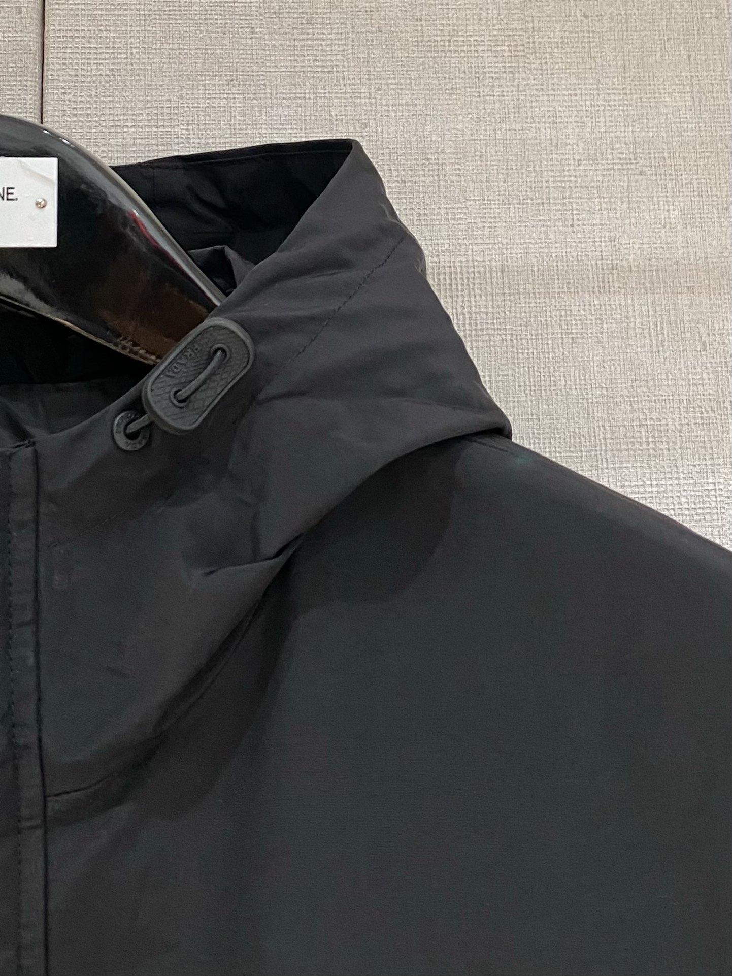 ¡p770 2024SS otoño e invierno nuevo PRADA chaqueta de los hombres de la chaqueta de la serie ⚠️⚠️ contador de sincronización de hardware original de mano de obra fina no dude en comparar ~ invitados tejidos personalizados cómodo y transpirable, en el efecto cuerpo es muy bueno! Color: negro Talla: 48/50/52/54/56