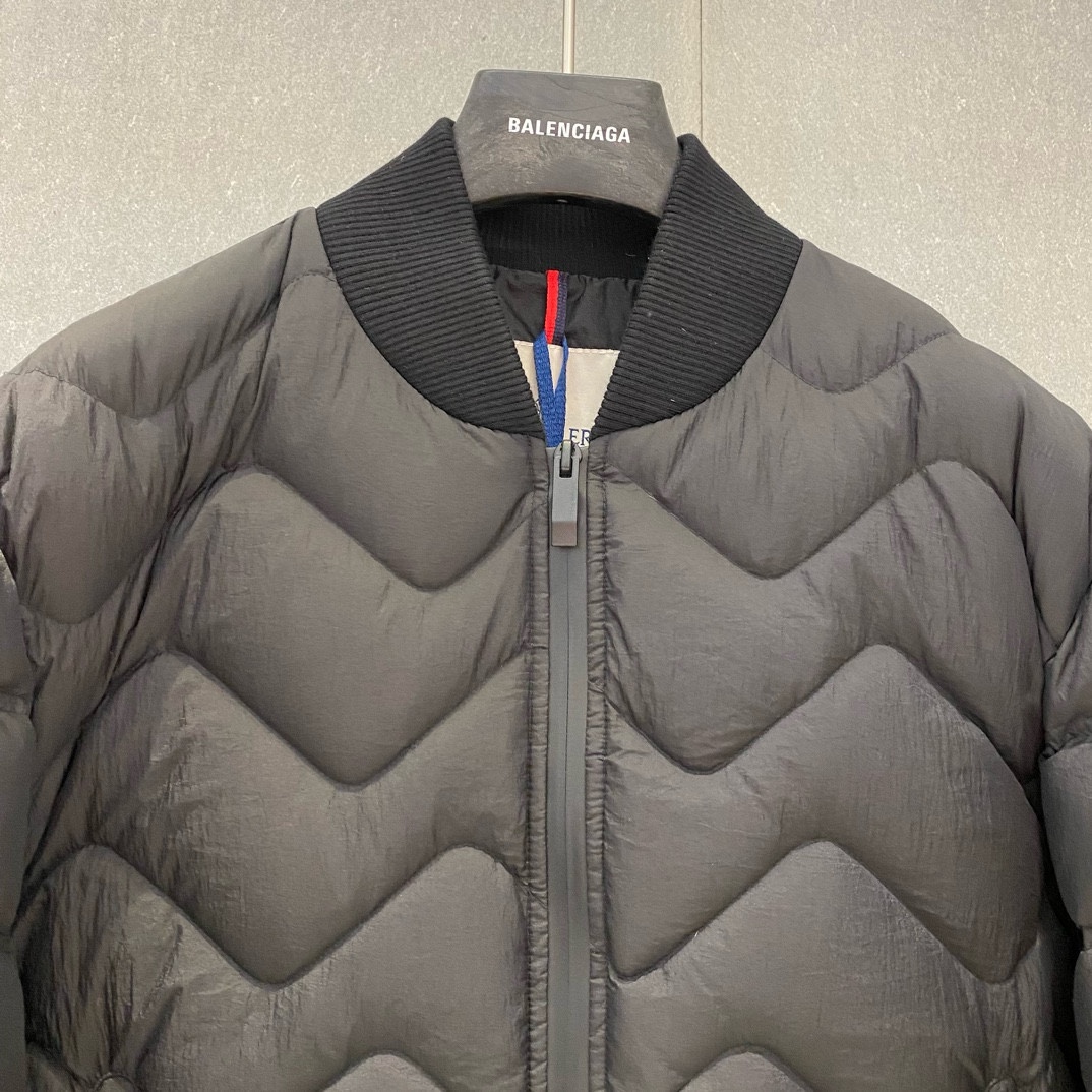 Image [6]-P1260 Moncler Moncler 224 automne et hiver nouveau 💥 brouillard série noire 🏴 col montant étiquette noire doudoune 🔥 personnalisé détails matériels à la version de la verge : 1.2.3.4.5-sacs haute couture.