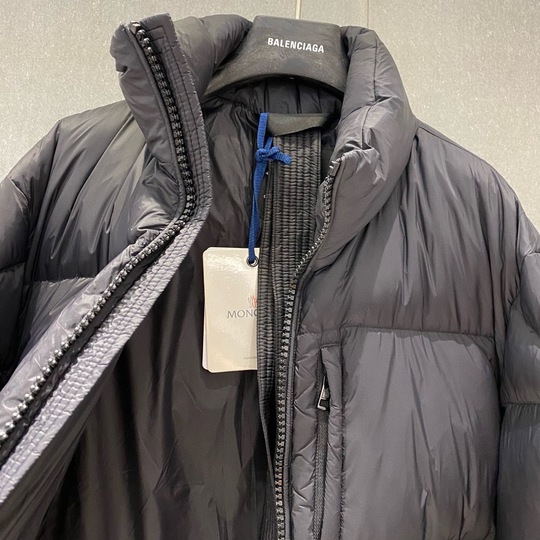 P1400 Moncler Moncler 2024 outono / inverno Novo 💥 Black Label Stand-up Collar Down Jacket 🔥 Feito com preenchimento total de 90 penas Hardware personalizado Par detalhado de tamanhos: 1,2...