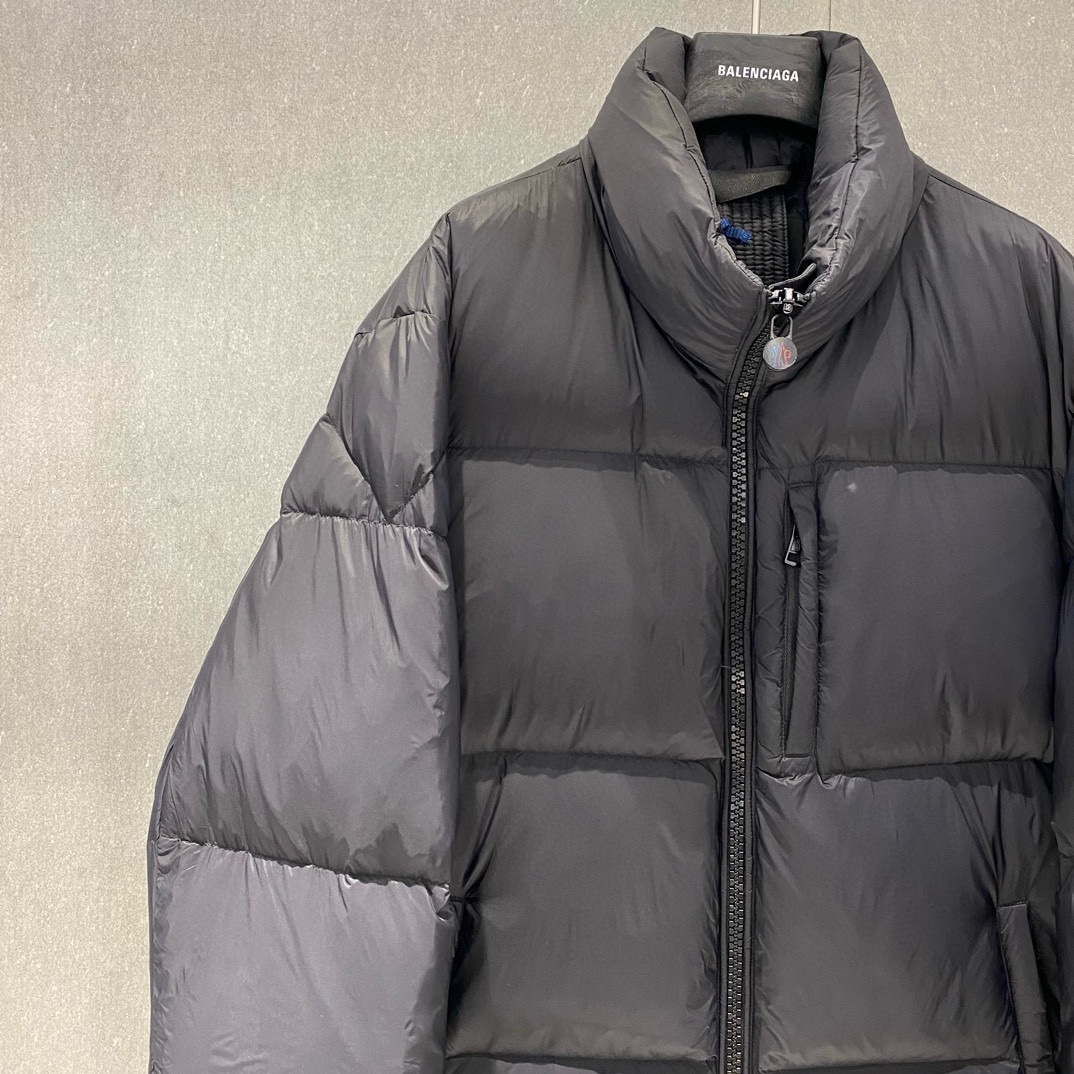 P1400 Moncler Moncler 2024 outono / inverno Novo 💥 Black Label Stand-up Collar Down Jacket 🔥 Feito com preenchimento total de 90 penas Hardware personalizado Par detalhado de tamanhos: 1,2...