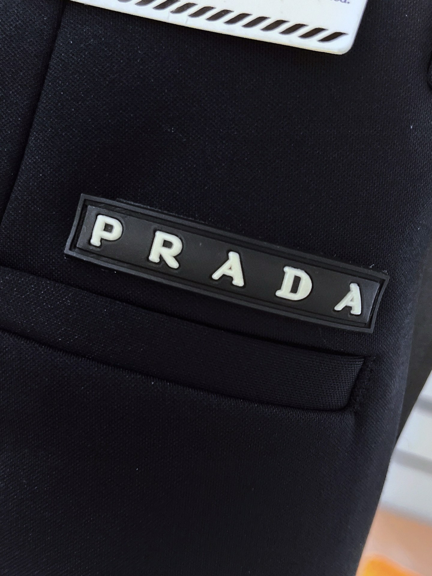 P480 Prada Prada Fall/Winter 2024 Asia Counter Collection Newest Models! High-end goods High-end custom Slim business casual pants pants suit pants Original hardware Daily business casual are completely applicable to the models on the body effect super positive stereo Slim hip leg lines are completely highlighted with Tencel special cotton fabric! Belong to the type of color woven cotton! The texture is tight and delicate on the body is very comfortable and stylish and extremely wearable versatile very worth getting! Old customers must receive recommended! Size: 29-40-high replica handbags