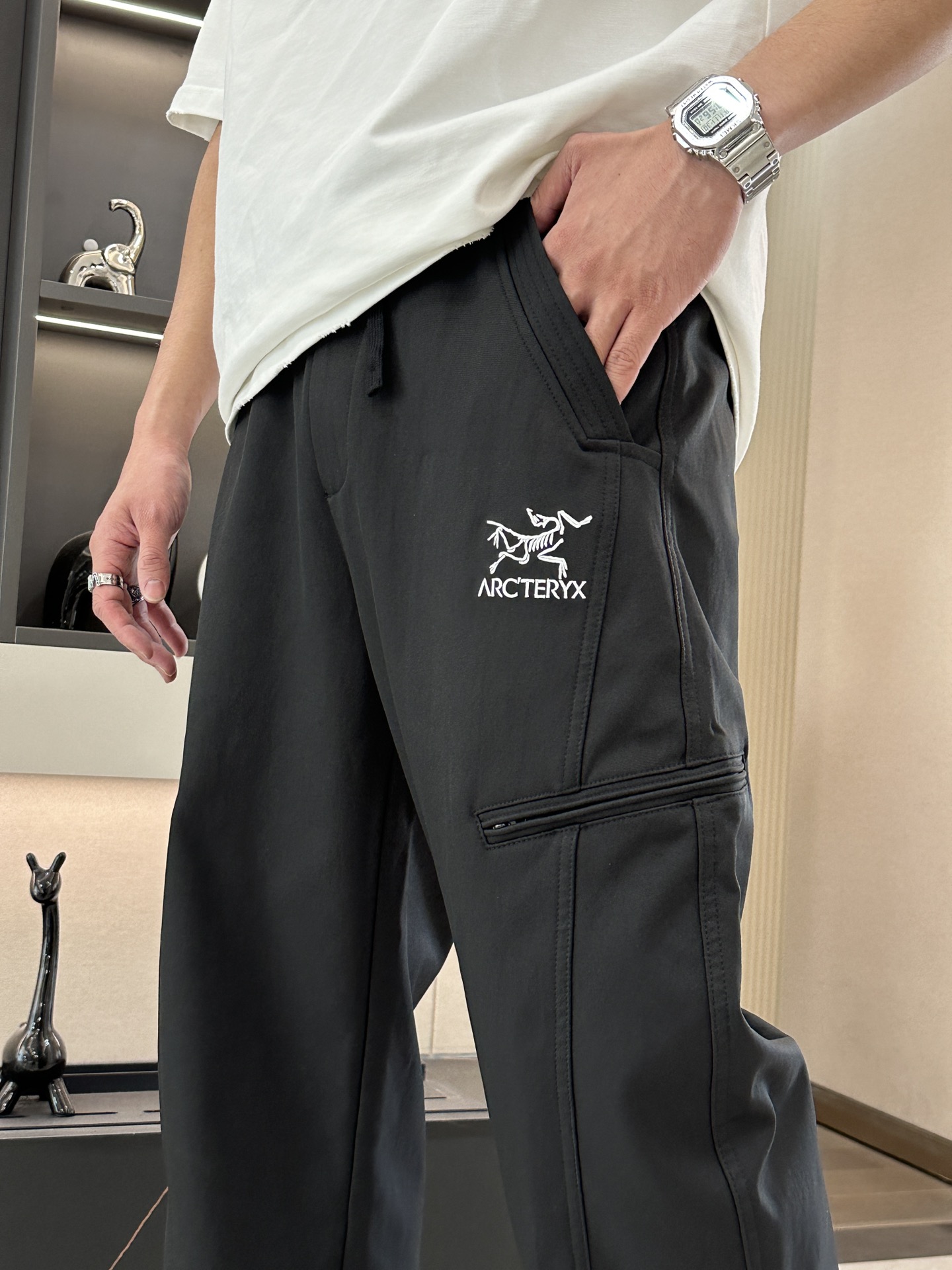 ARC'TERYX - Beginner Outdoor windproof warm breathable winter men's softshell pants! Seamless Design High Heat Beginner Outdoor Functional Wind 3D Slim Cut High Definition Outdoor Functional Fabric Huge Warmth! The fabric is very solid! Tear-resistant effect is very strong! Men's Softshell Pants Lightweight, hardwearing softshell pants These pants are heavily influenced by the DNA of climbing As one of the pants for hiking and backpacking, they have a wide range of features that can always be adapted to meet your ever-changing needs Durable softshell fabrics are windproof, water-resistant, and can be lightly insulated Stretchy fabrics with a patchwork silhouette allow for freedom of movement ☄️ Size M-... 3XLP520-High-fashion factory