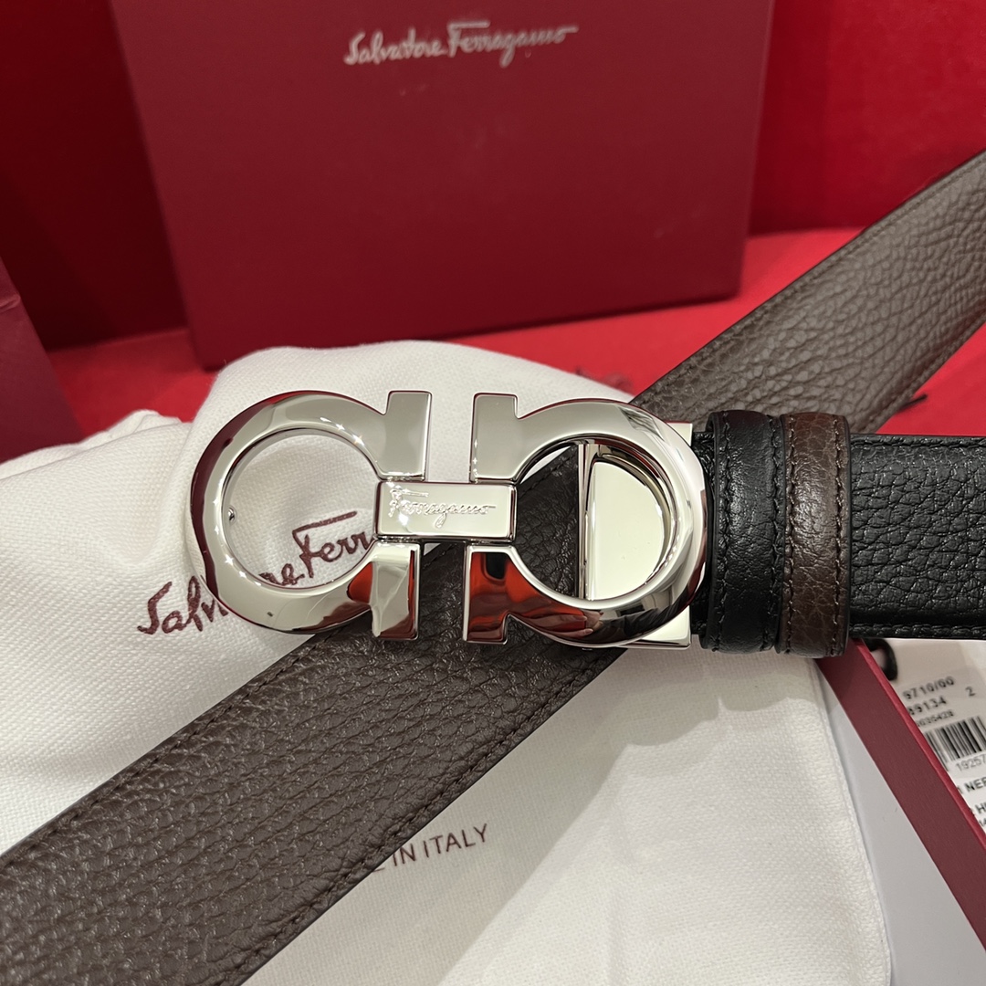 Ferragamo Support NXP chip scanning code Both sides imported from Italy original lychee pattern not the ordinary version Exquisite palladium effect buckle Width 35mm The belt is adjustable and can be tailored to achieve a slimming effect.