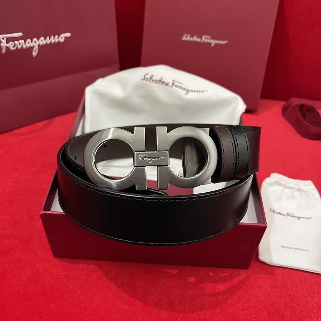 Ferragamo Réversible Italien importé original noir avec ☕️ nouveau boucle fine plaquée palladium Largeur 35 mm Les deux côtés sont disponibles La ceinture est réglable et peut être coupée pour s'adapter au corps.