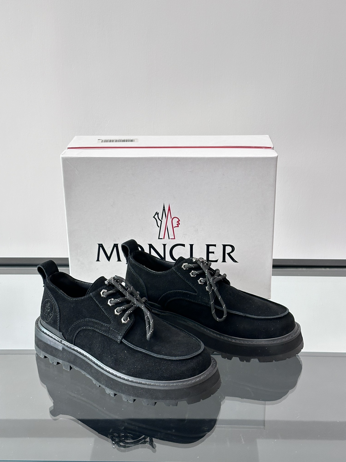 Photo [5]-Moncler Moncler automne et hiver chaussures décontractées est la personnalité de l'homme distinctif produit unique à l'aide de cuir de vache souple couture modèle de loisirs en plein air semelle extérieure TPU + caoutchouc avec haute élasticité et haute résistance à l'abrasion pour améliorer le confort!P920 yuan Taille : 39-44 (38.45 sur mesure) peut être personnalisé Maurice sacs à main de haute qualité !