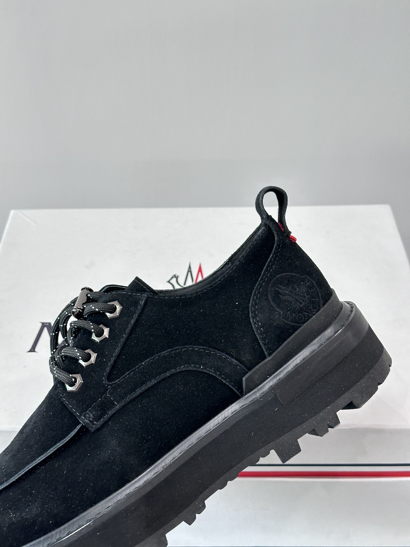 Photo [8]-Moncler Moncler automne et hiver chaussures décontractées est la personnalité de l'homme distinctif produit unique à l'aide de couture en cuir de vache souple loisirs en plein air ont modèle semelle extérieure en TPU + semelle extérieure en caoutchouc avec haute élasticité et haute résistance à l'abrasion pour améliorer le confort!P920 yuan Taille : 39-44 (38.45 sur mesure) peut être personnalisé Maurice sacs à main de haute qualité !