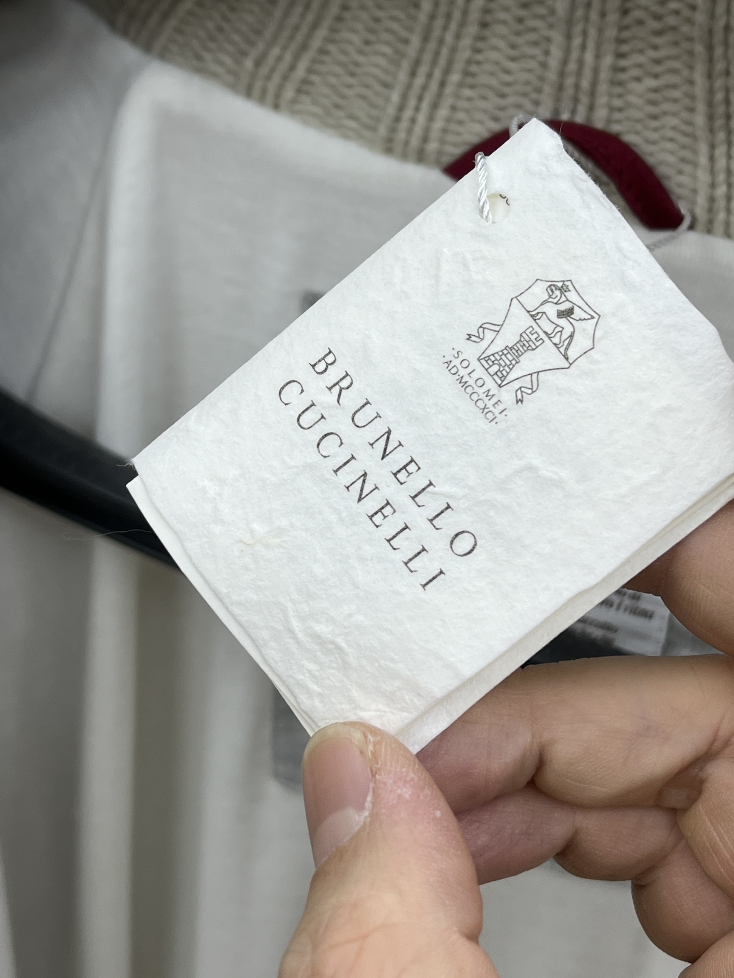 ¡P880 BC24 otoño e invierno Brunello Cucinelli mezcla de lana de gama alta de élite de los hombres must-have urbano minimalista chaqueta de lana Italia con el canal de orden raro nivel de élite de los hombres must-have superior de lujo de la marca bc de punto de lana de estilo minimalista cuerpo superior de lana mezcla de algodón perfecto para el desgaste interior con cuello alto artefactos! ¡Presentando el temperamento de lujo de la marca paradigma de los hombres urbanos must-have! ¡De Italia larga historia de lujo noble marca de lujo superior bc En los últimos 100 años BUC ha sido la búsqueda de la excelencia en la calidad y hecho a mano LP cosas son la mejor opción en cualquier dirección al estilo al estilo al efecto en el cuerpo al efecto a la sastrería a la sastrería al diseño al diseño y duradero en el cuerpo del aura aristocrática no puede ser reemplazado y es muy elegante!¡Top textura de mezcla de lana versión neta del cuerpo sin modificación de la sensación general extremadamente cómodo efecto agradable a la piel de alto nivel de este único producto está destinado a nacer para el desgaste perfectamente en línea con una variedad de desgaste de las necesidades del grado extremadamente extraordinario y el encanto es extremadamente excepcional proceso llamativo puede ser una sofisticada combinación de su y el material bjj más capaz de poner de relieve los grados de la marca y el temperamento de moda es! Talla: 48-54